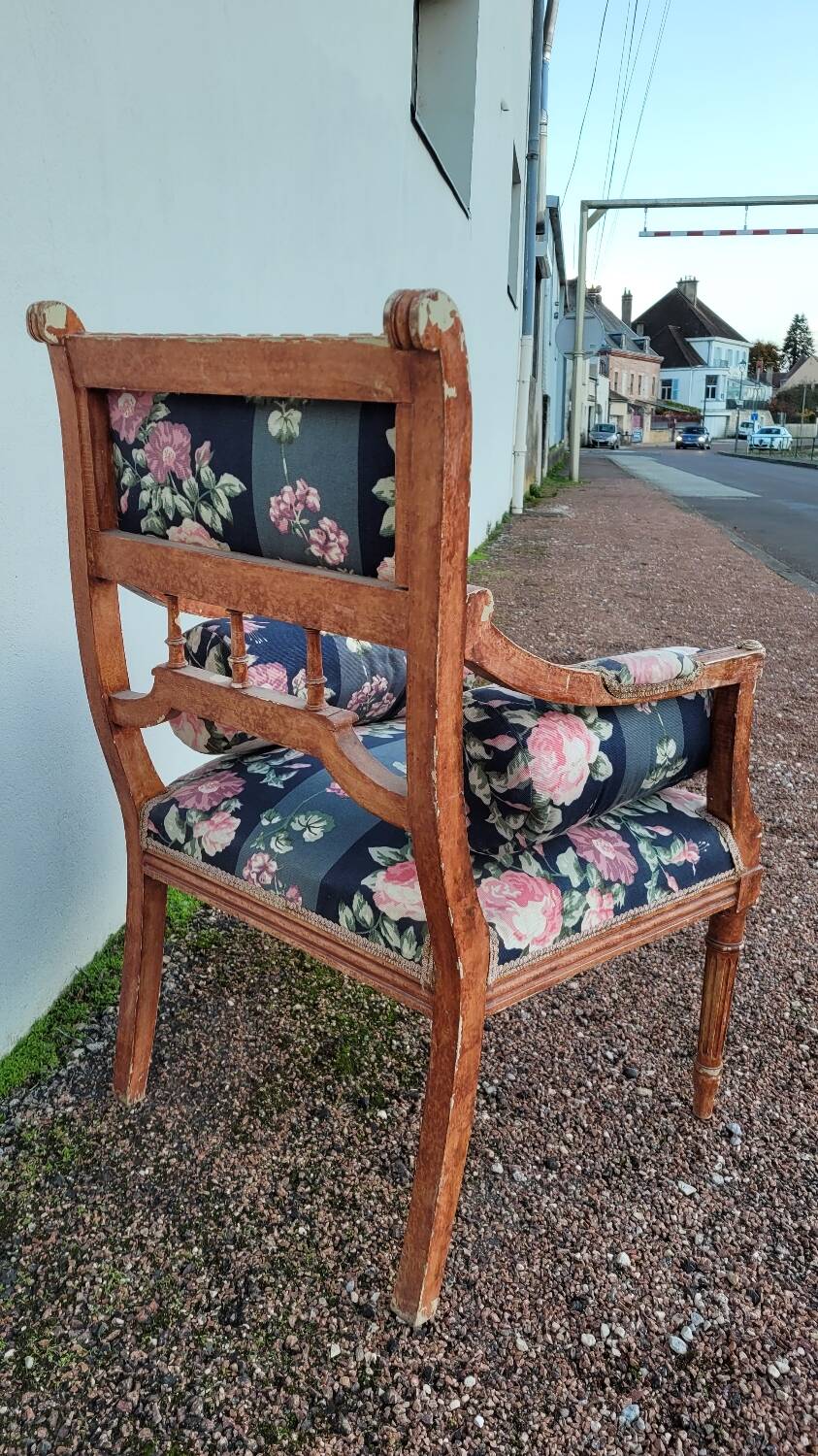Antique Louis Xvi style armchair 1900s Fleuris fabrics