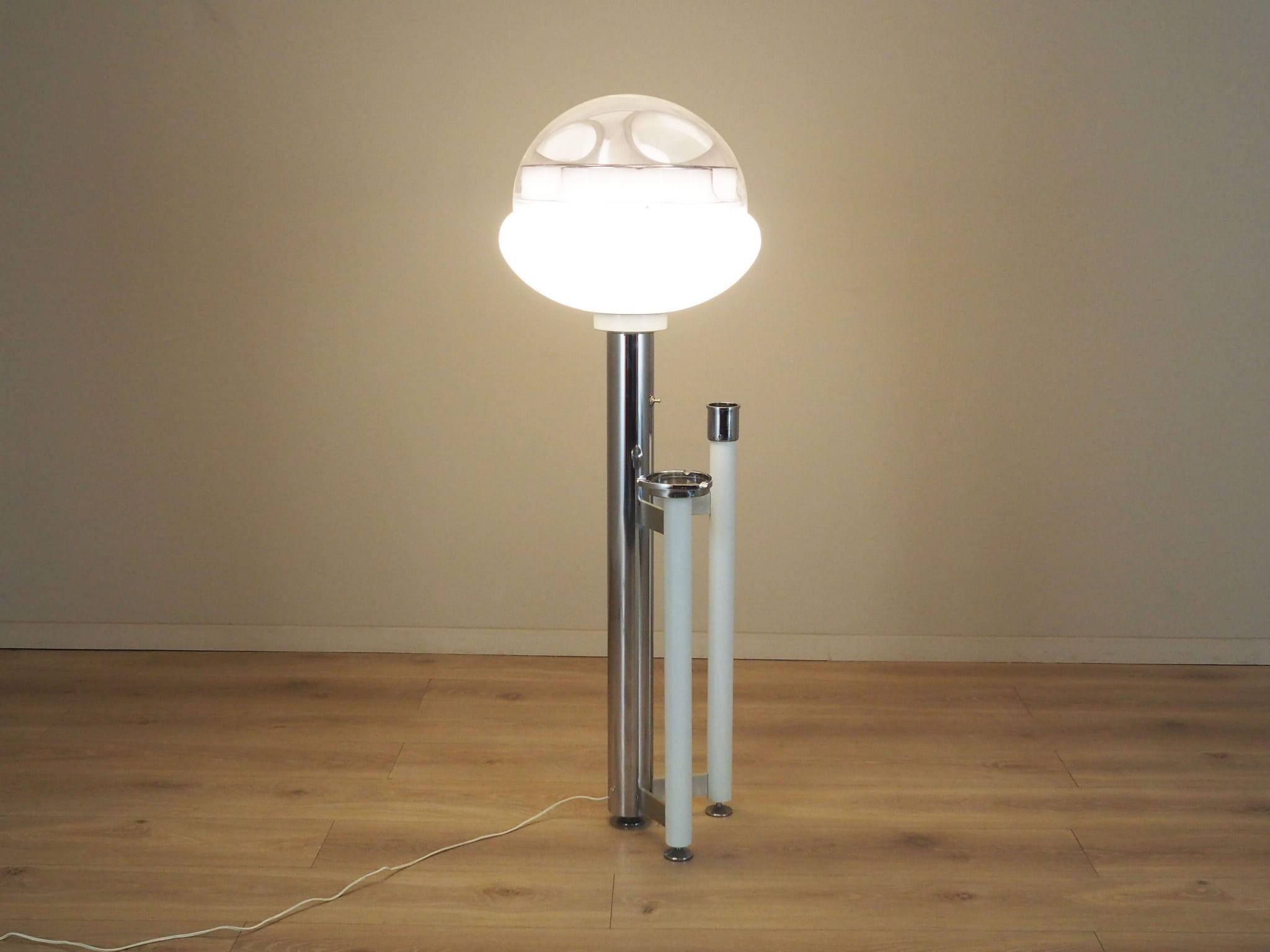 Floor lamp with ashtray, Space Age design, 1960s, production: Italy