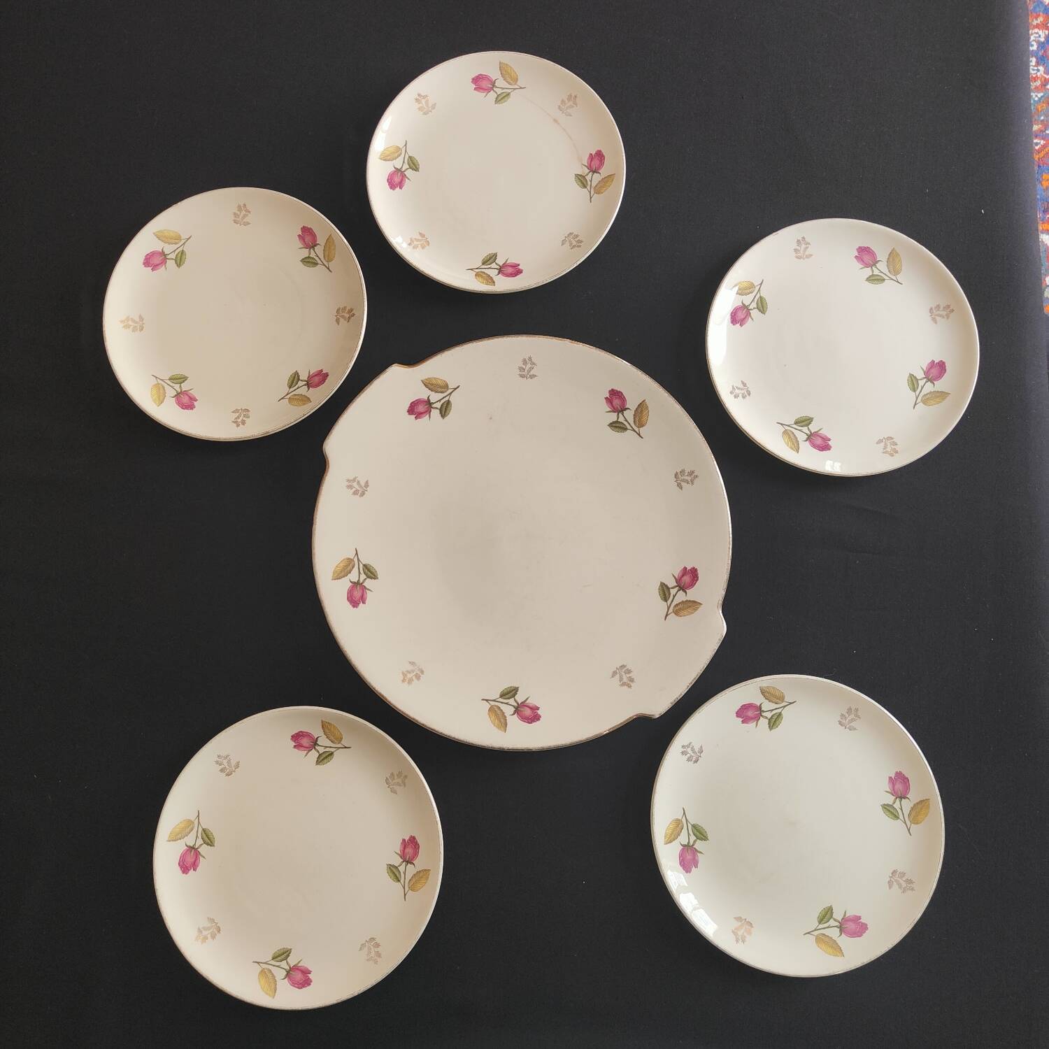 Gien porcelain dessert service