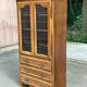 Vitrine Louis XV en bois signée Riskoff