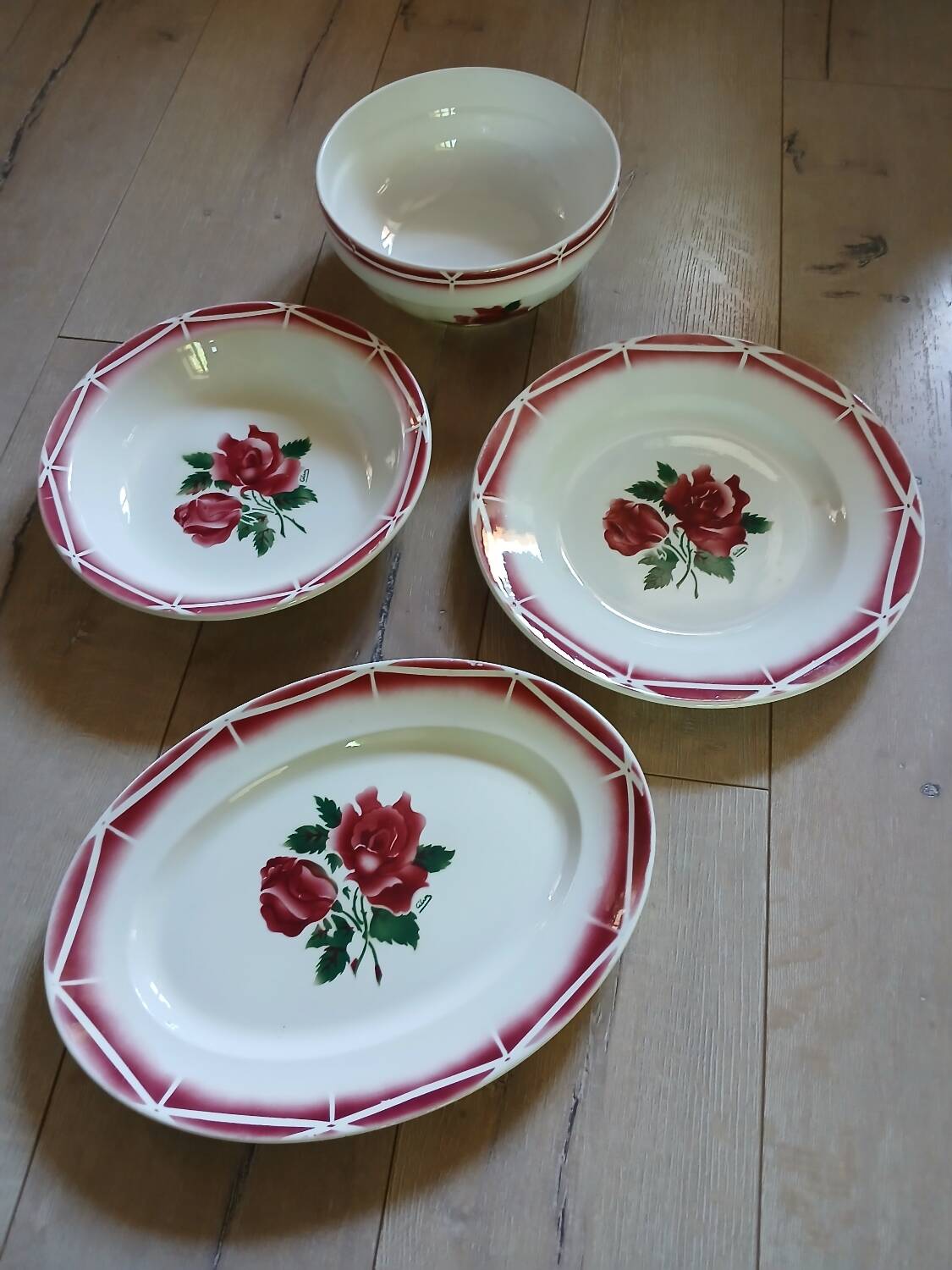 4 old dishes from Digoin and Sarreguemines