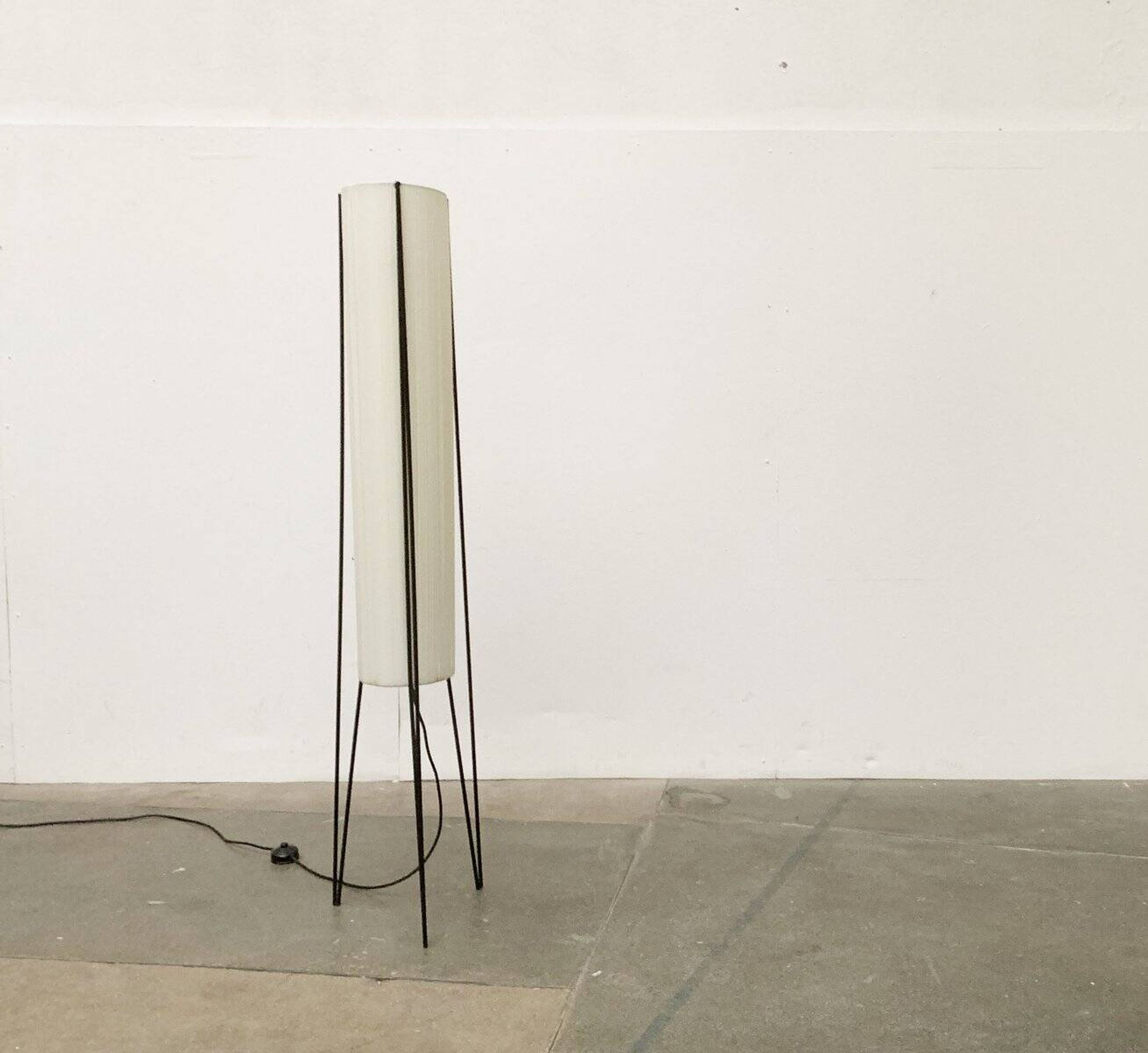 Mid-century German minimalist floor lamp by Hesse Leuchten, 1960s.
