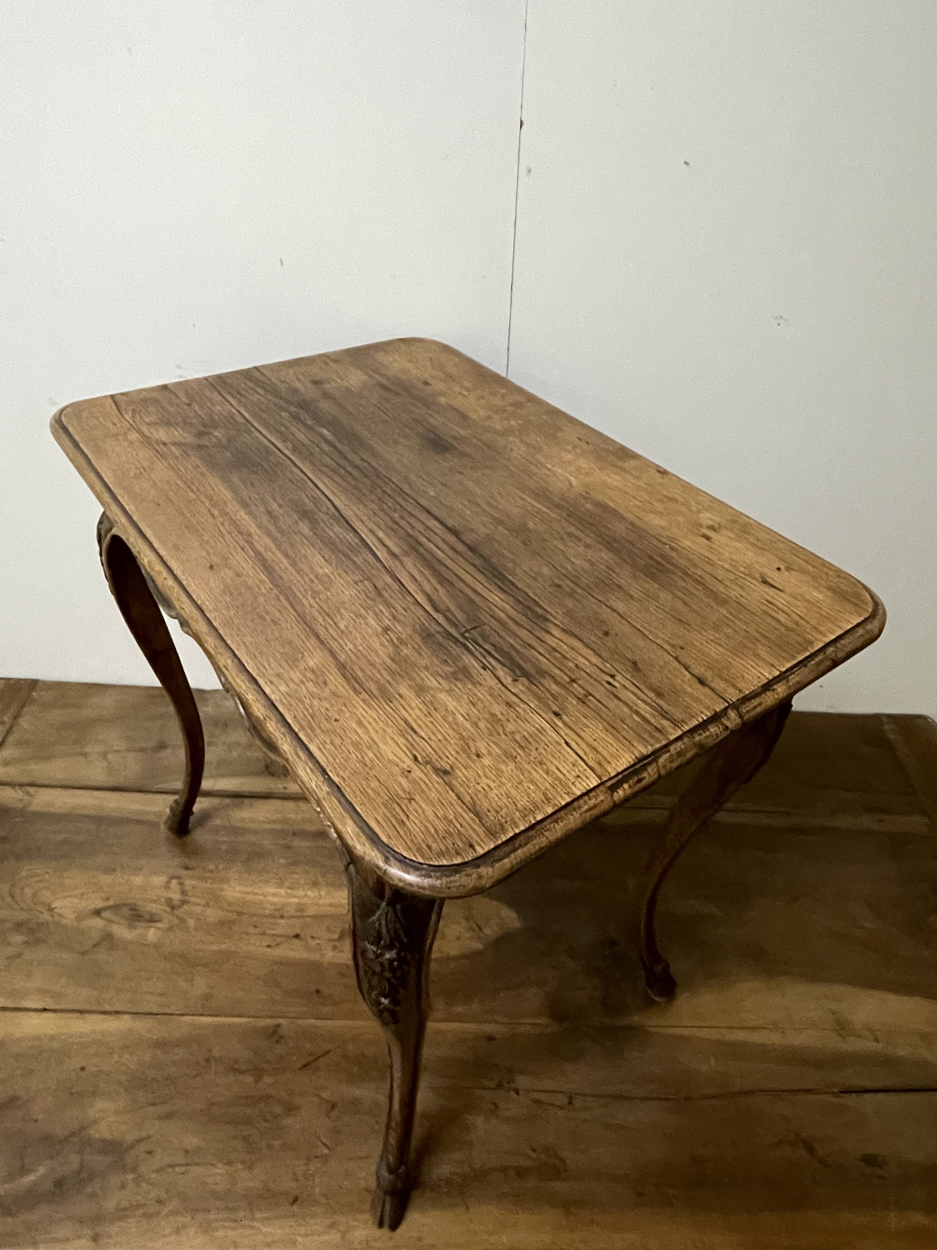 Table d appoint en chêne d époque du XIX ème siècle