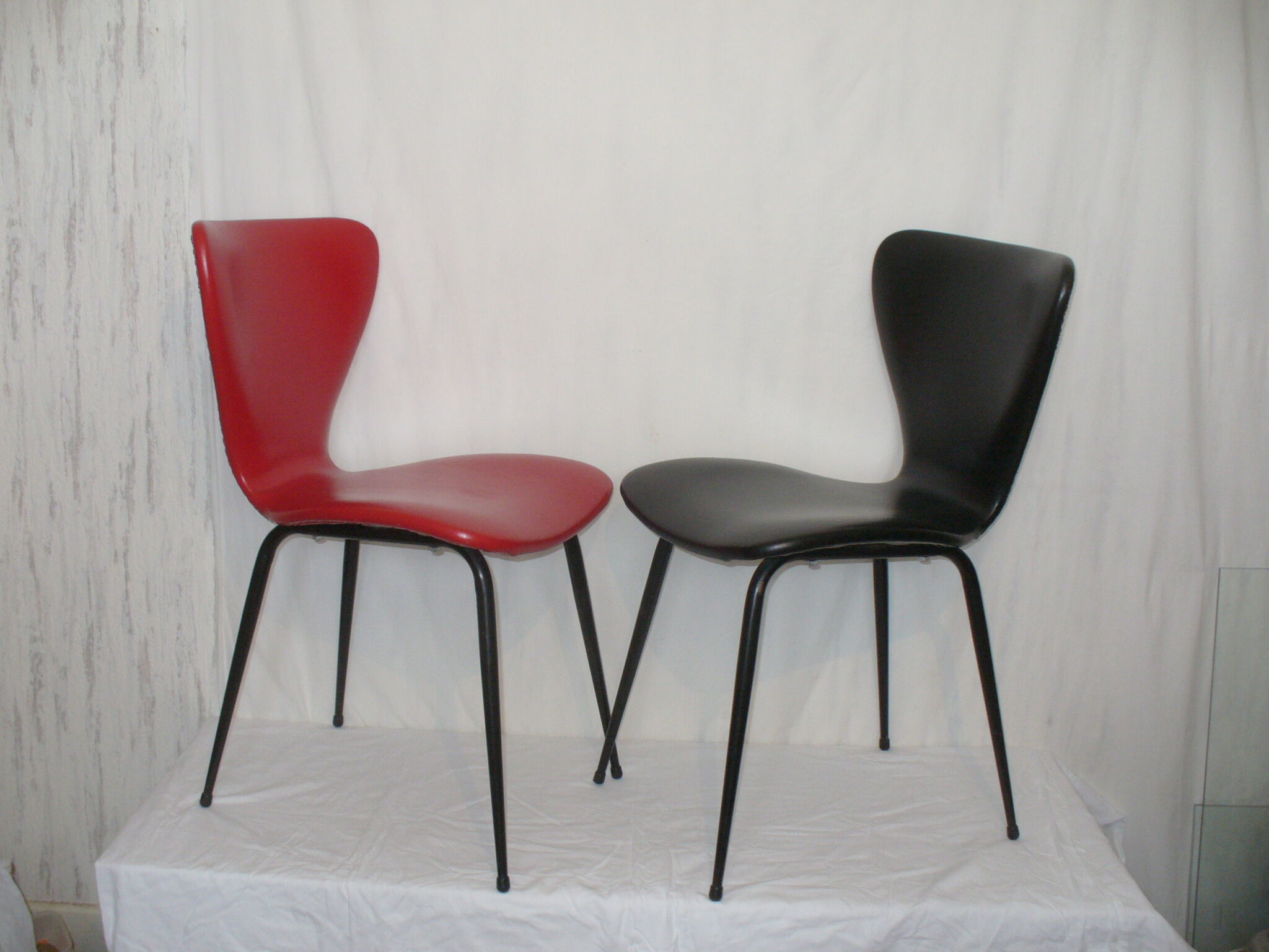 Pair of Scandinavian style chairs from the 50s