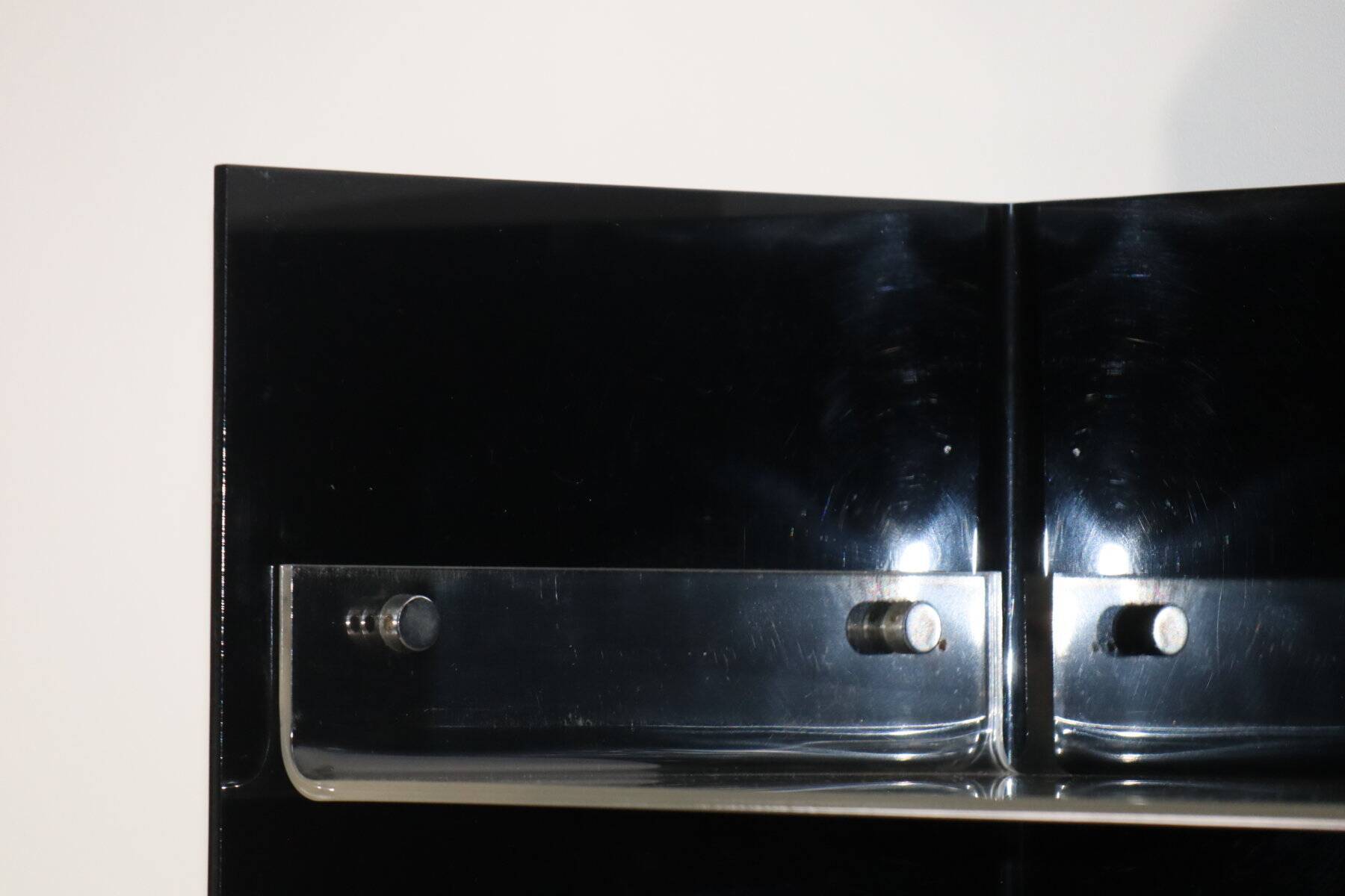 Vintage Space Age bookshelf in black and clear plexiglass – 1970