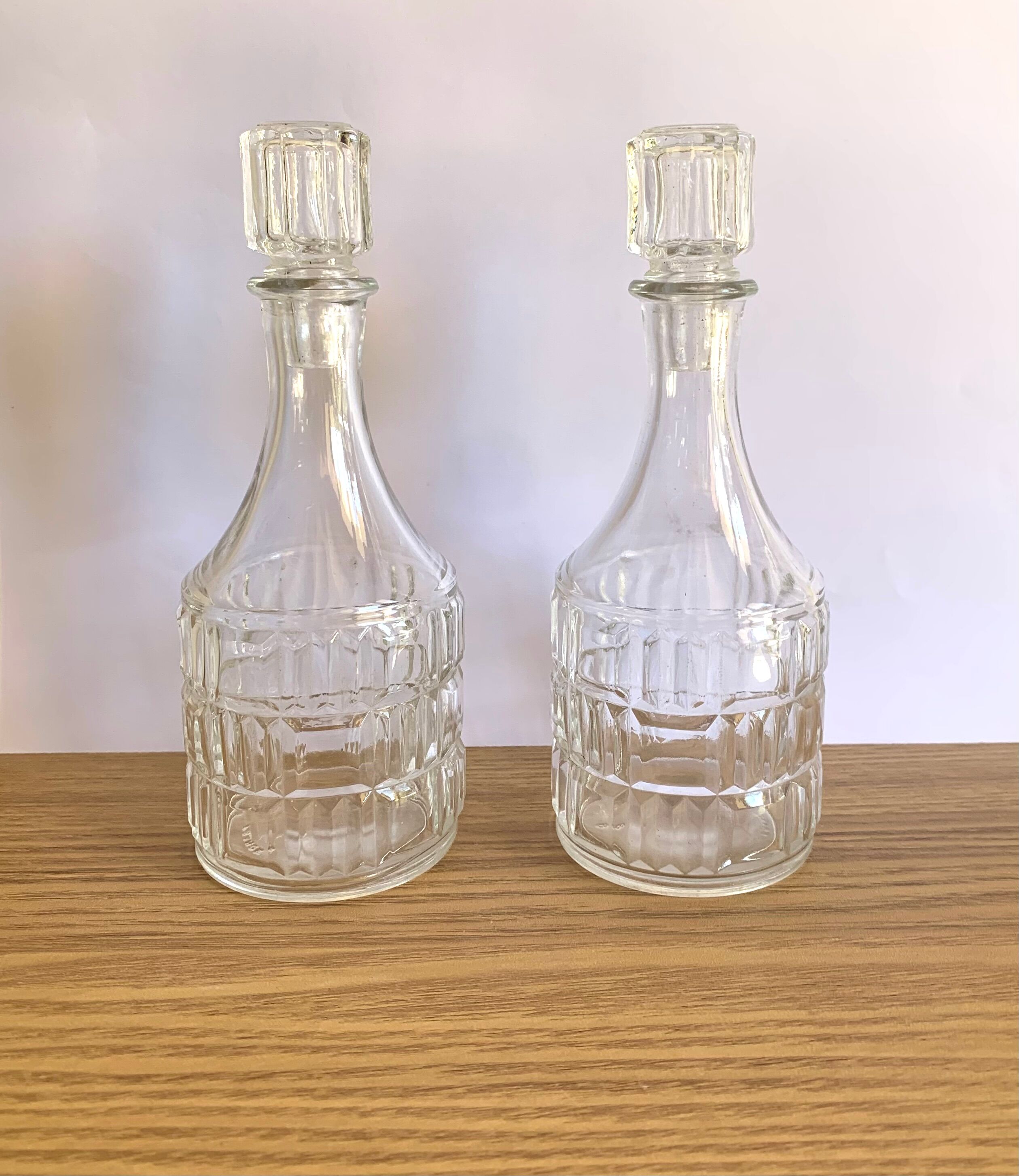 Oil and vinegar servant