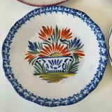 Rooster plates & baskets, earthenware in the spirit of a French bistro.