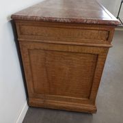 Marble top store bank