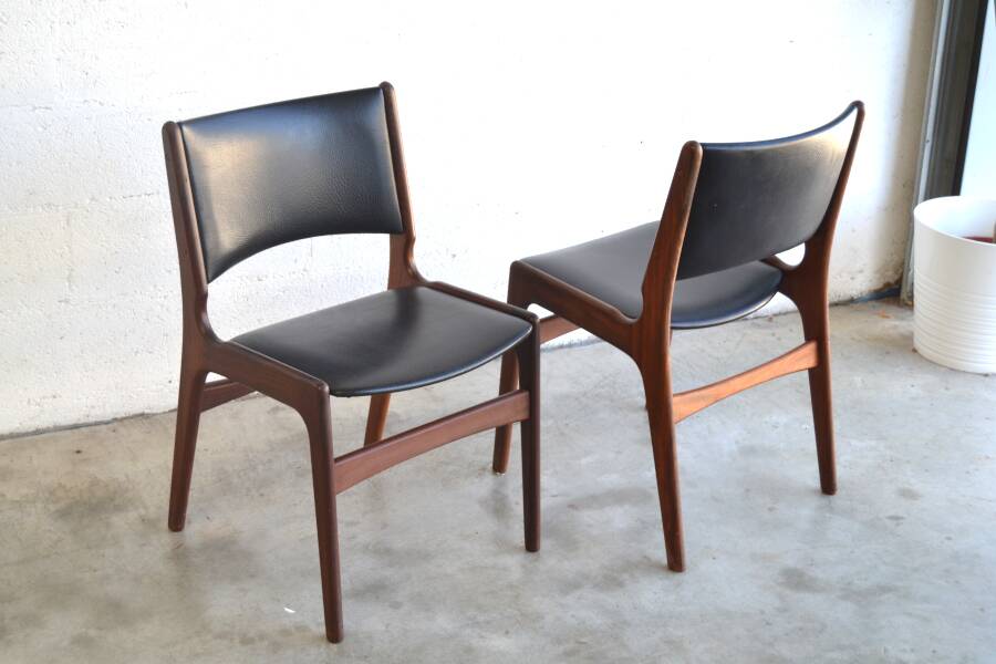 Series of four chairs by Erik Buch