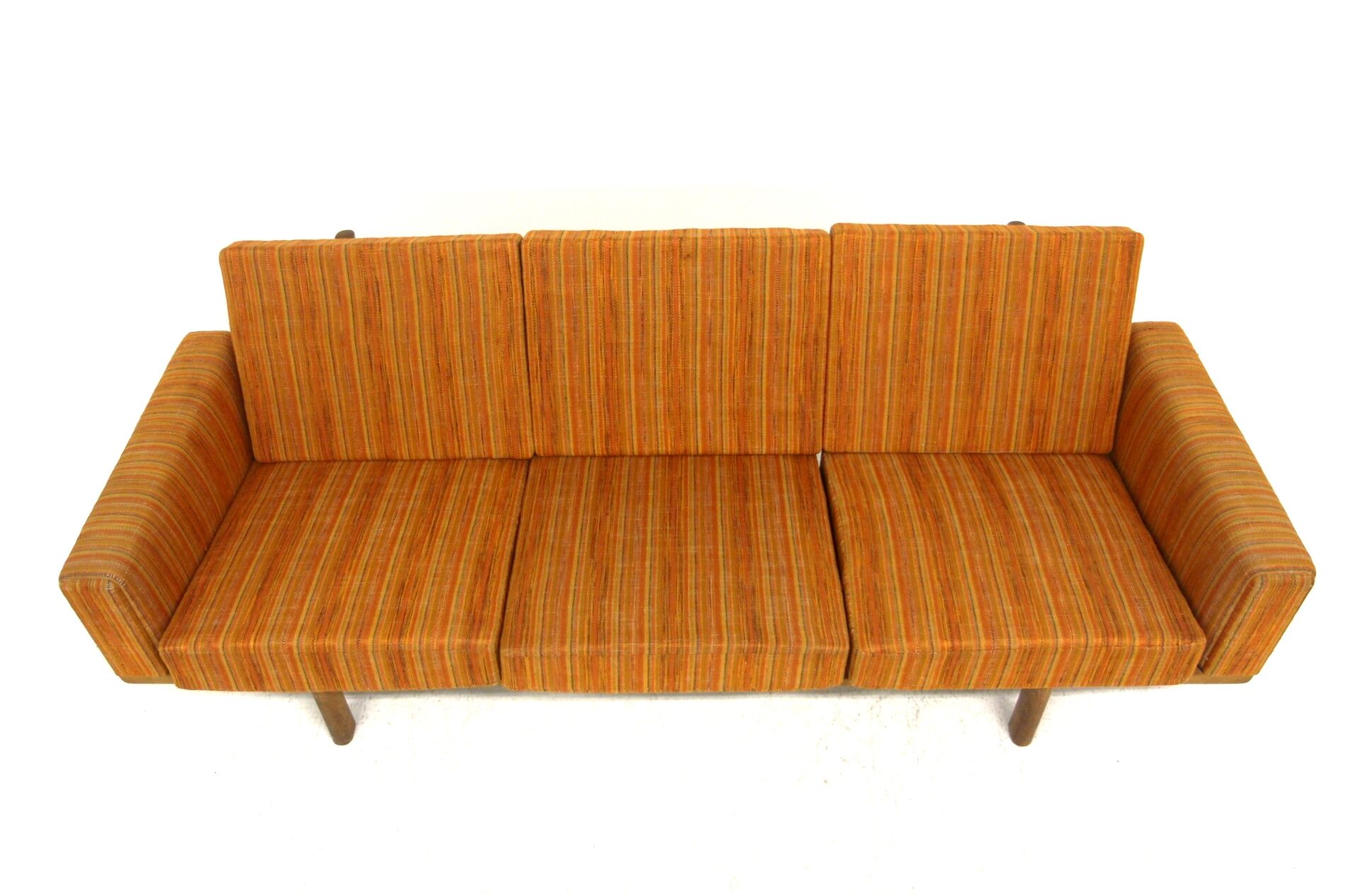 Scandinavian sofa "GE-236", Hans J. Wegner, Getama, Denmark, 1960
