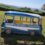 Bus montheillet vintage ride subject