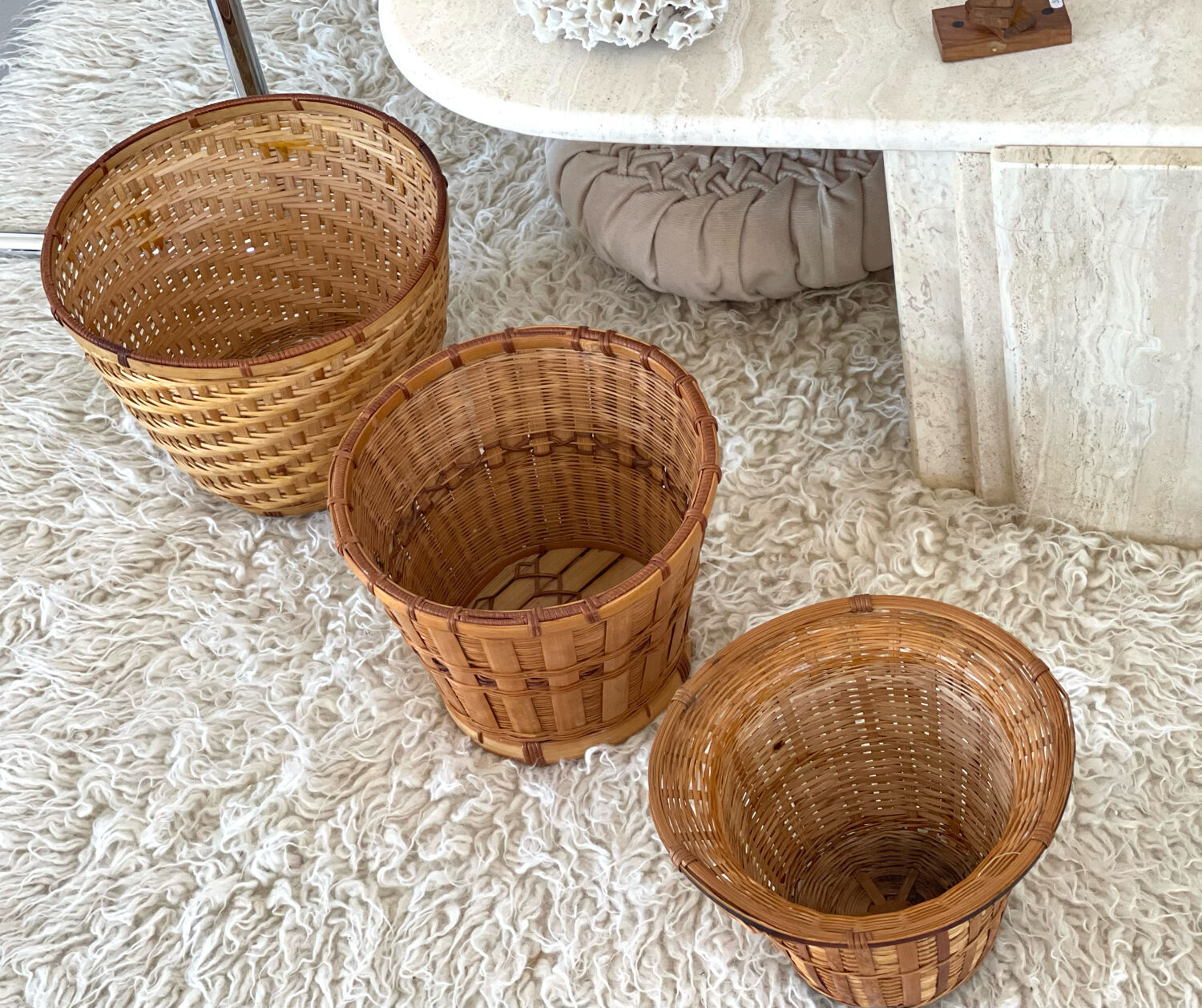 3 rattan planters