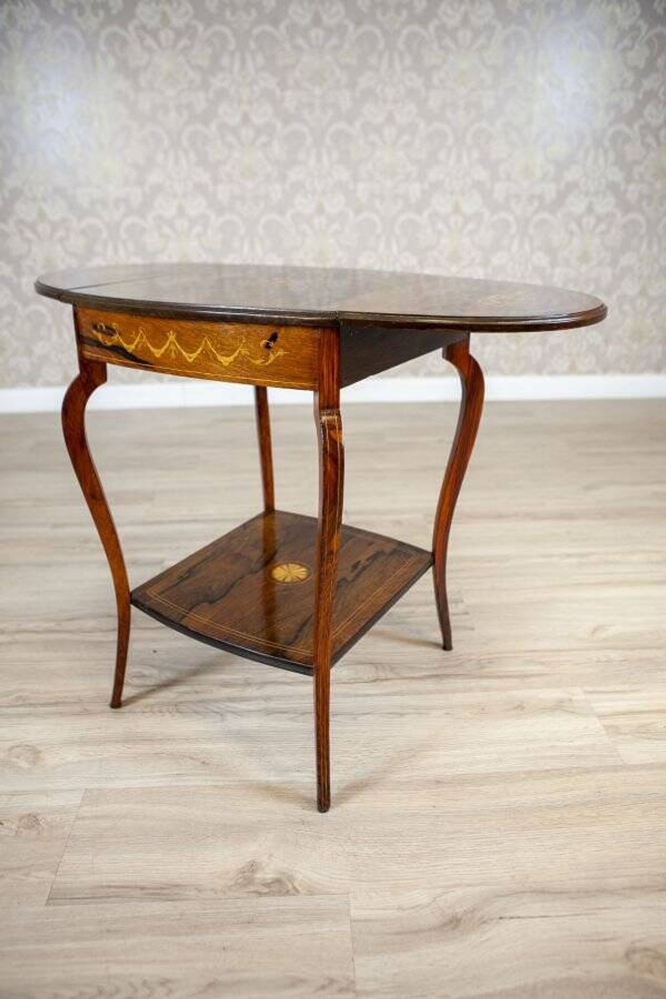 Table à thé en palissandre marqueté, années 1890