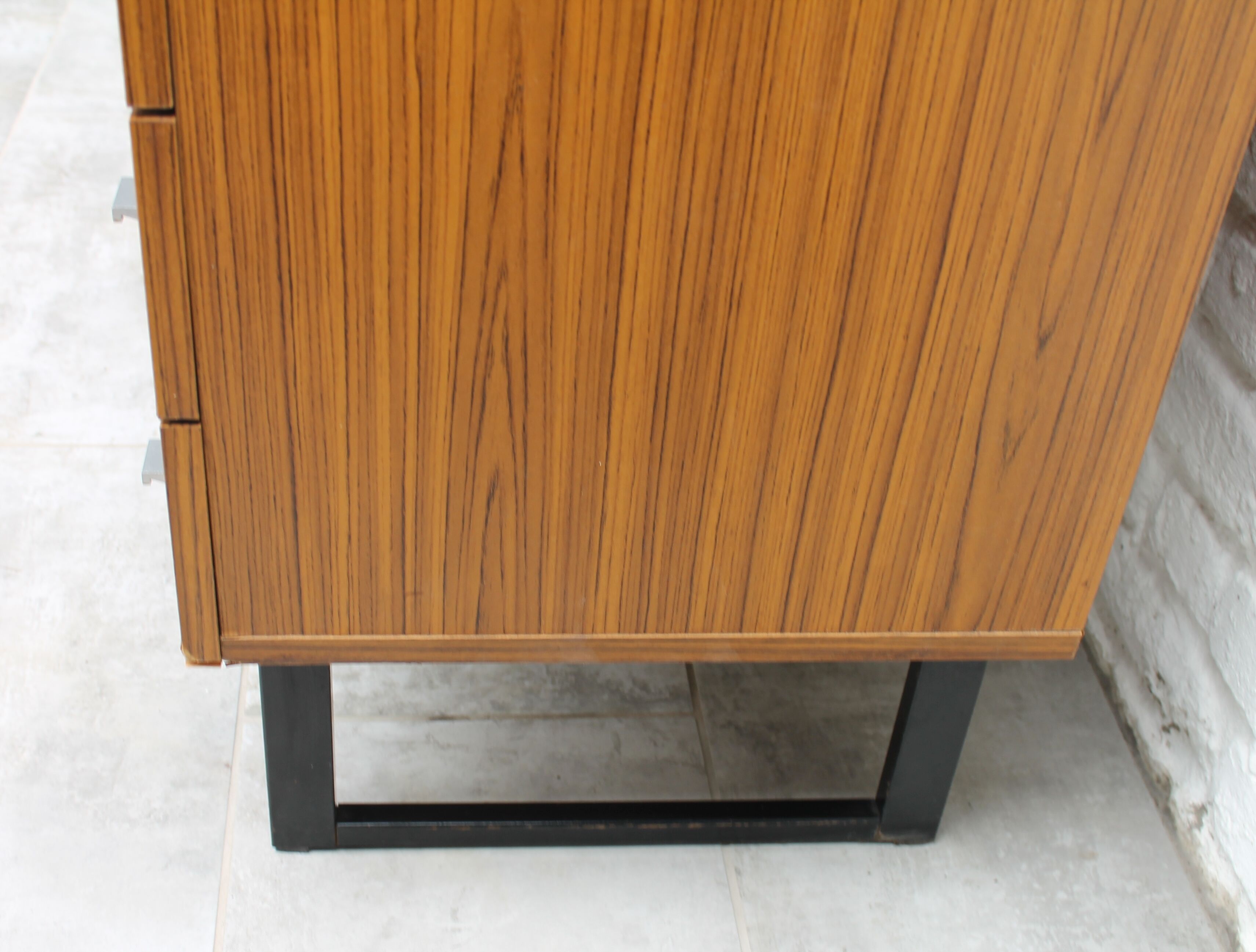 Pierre Guariche wardrobe for vintage Meurop 1960