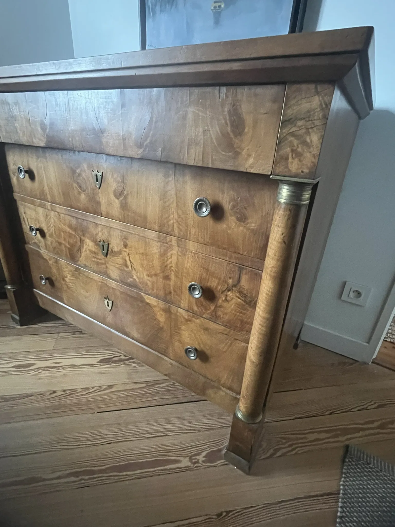 Empire commode