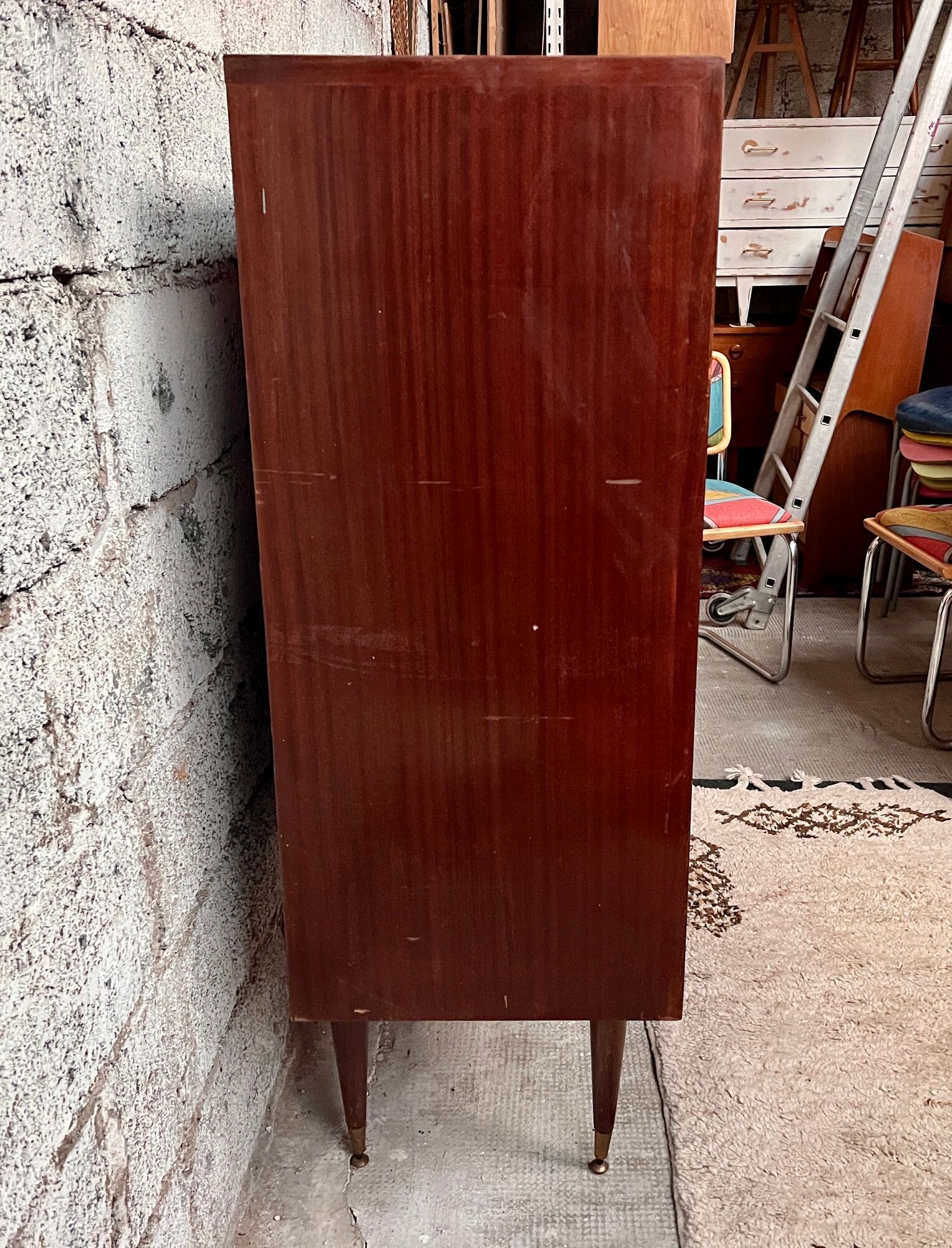 Vintage showcase in ash and lemon tree
