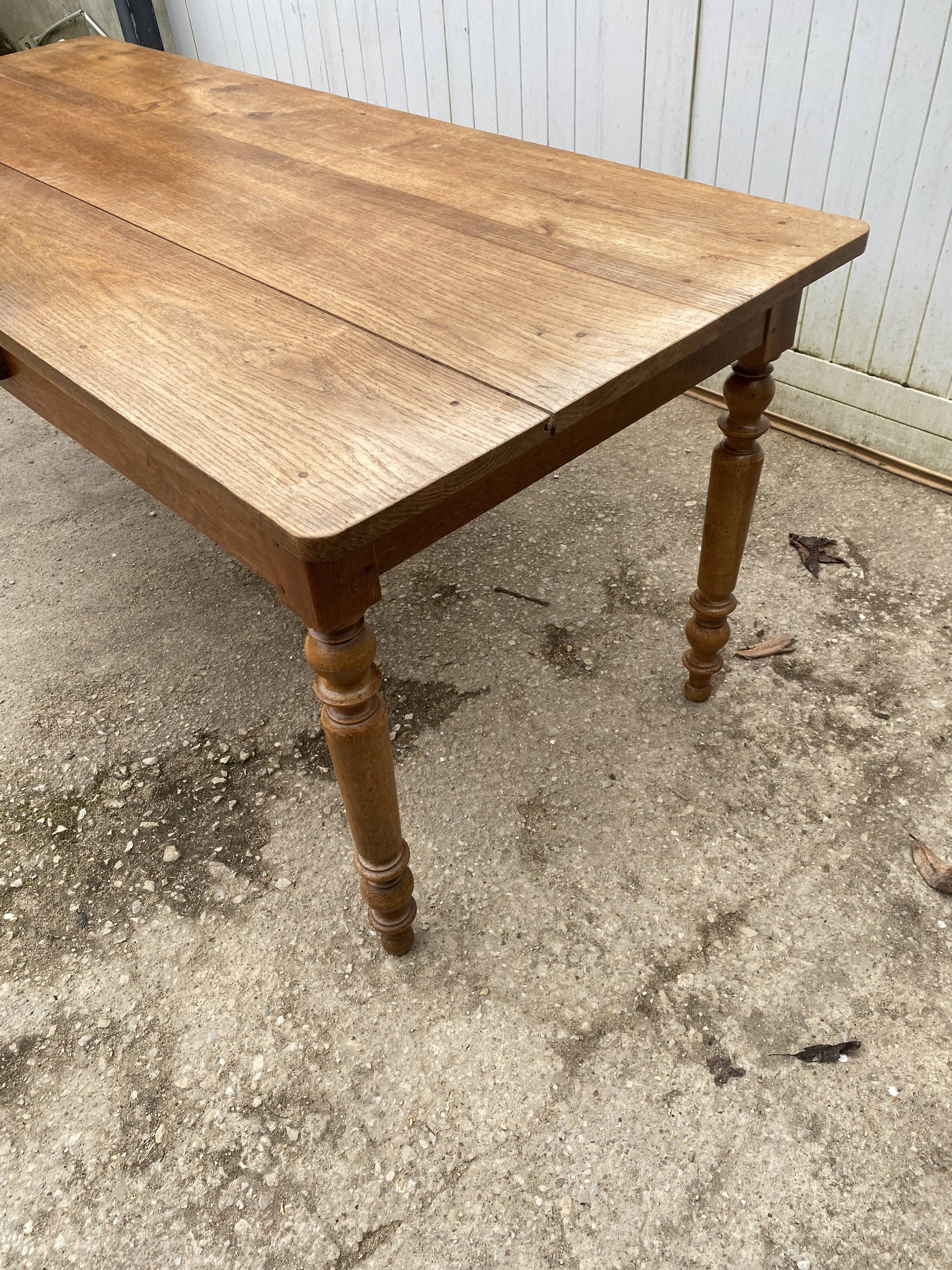 Farmhouse dining table for meals, made of solid oak, 1 drawer, 1950, 180x74cm.
