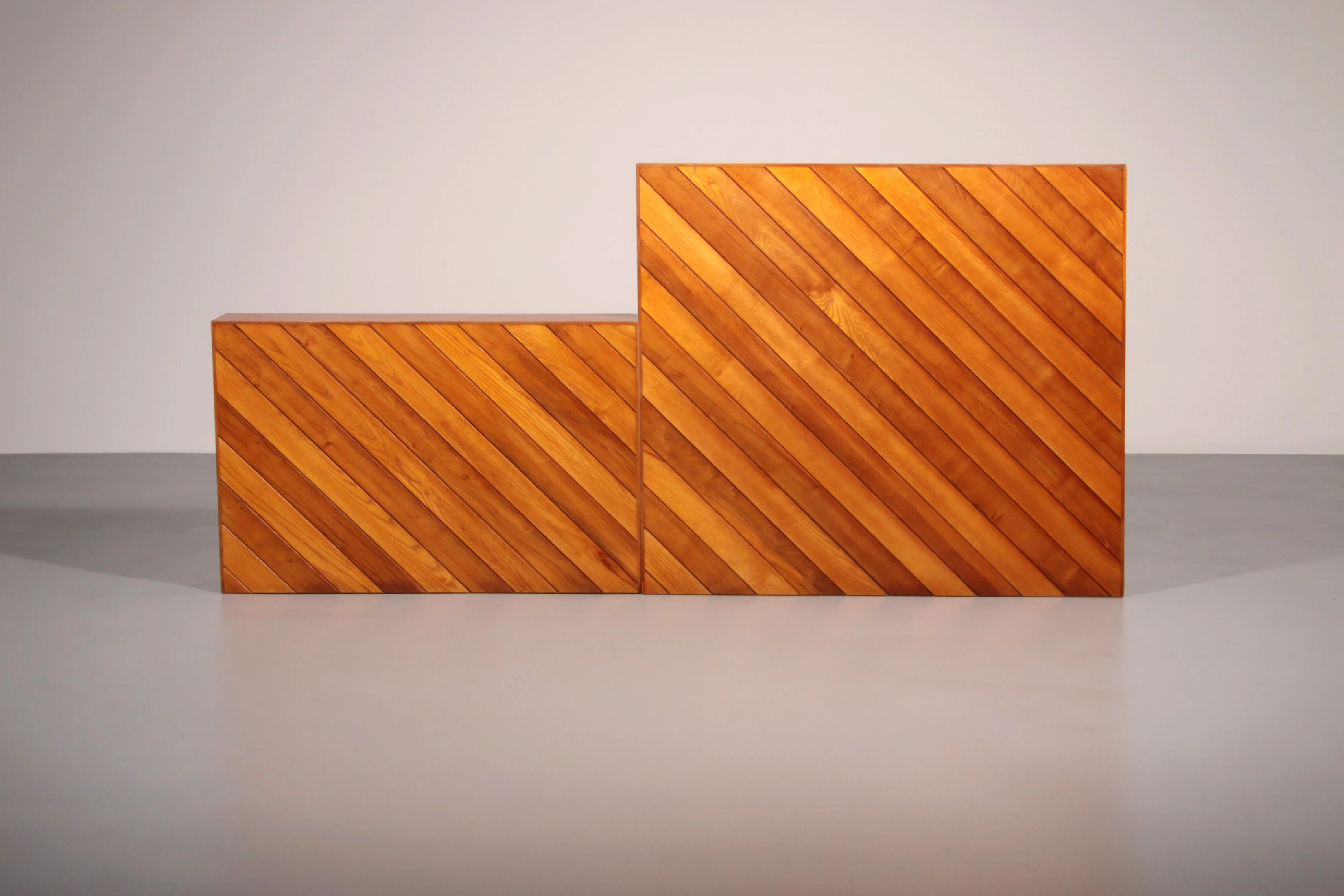 Vintage 1960s beechwood room divider with elegant slatted design