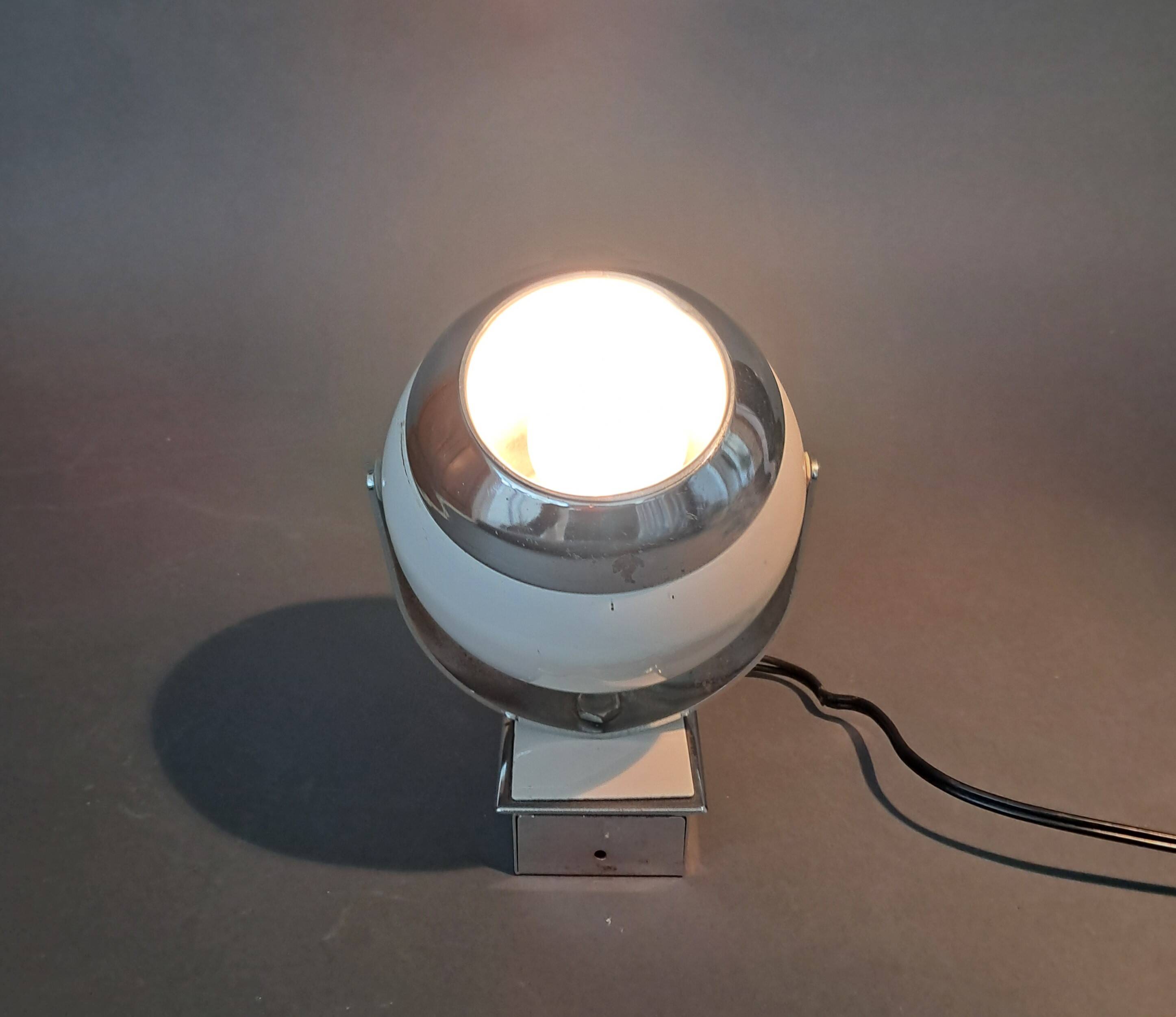“Eyeball” wall lamp 1970 made in Italy.