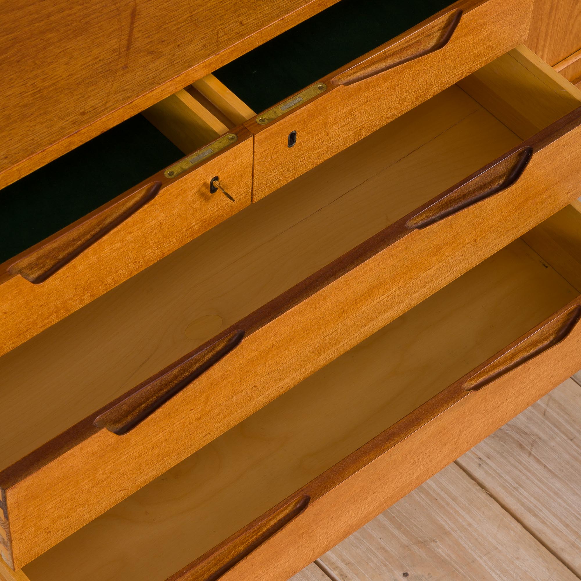 Rival 2 bay teak wall unit with 3 cabinets and 5 shelves by Brodrene Jatogs Norway, Kjell Riise, 196