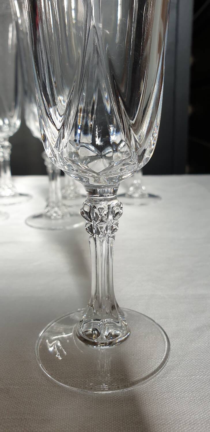 Six crystal champagne flutes