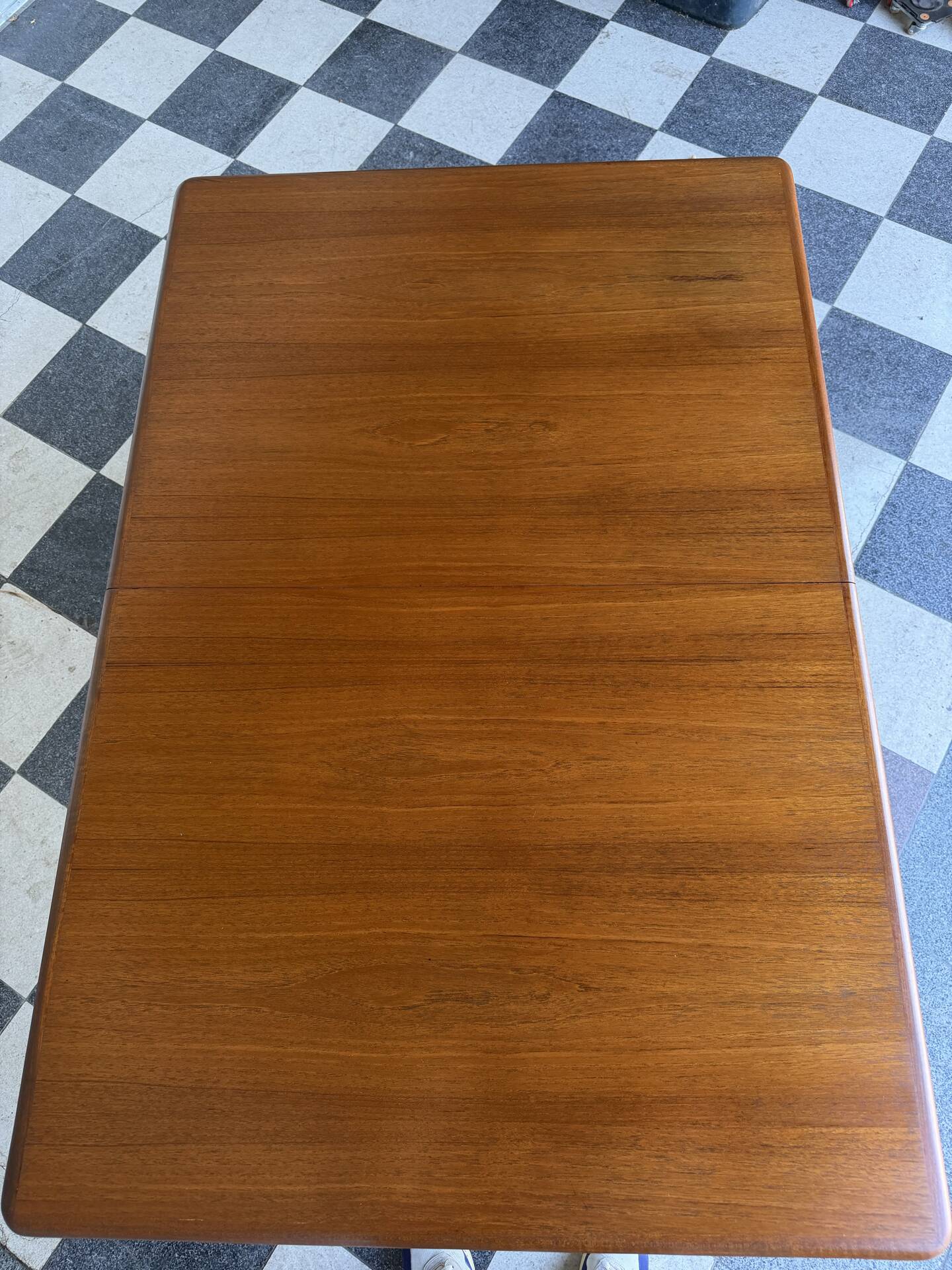 Table danoise en teck HW Klein pour Bramin