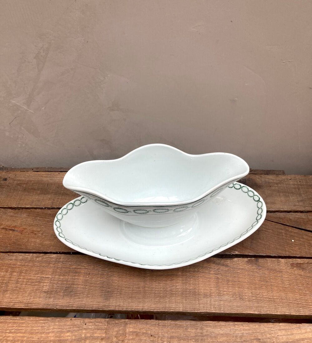 Saint Amand 600S sauce boat