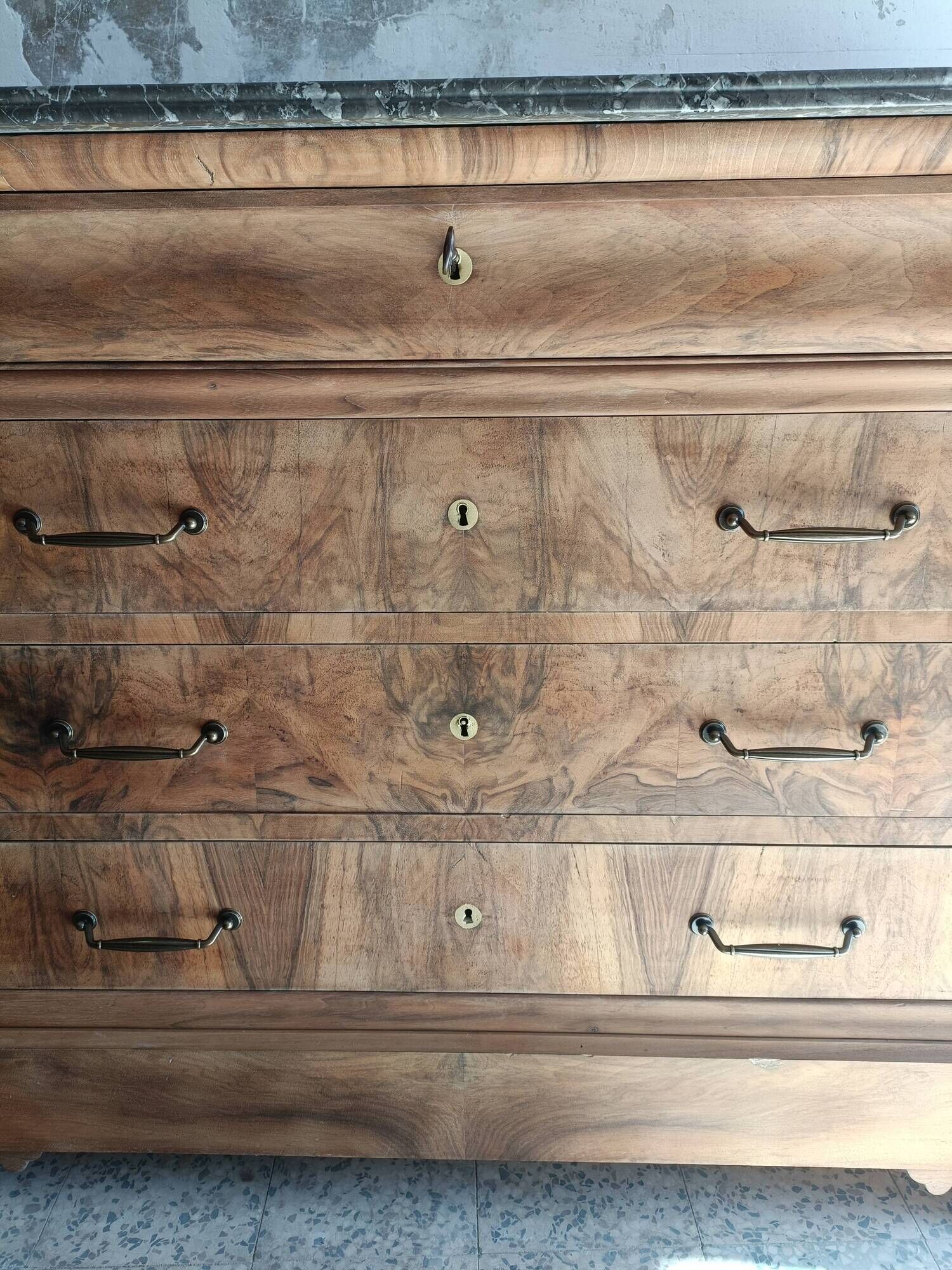 Commode Louis Philippe rénovée