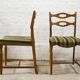Ensemble de quatre chaises de salle à manger en chêne et laine par Henning Kjaernulf, années 1960.