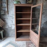 Wooden display cabinet