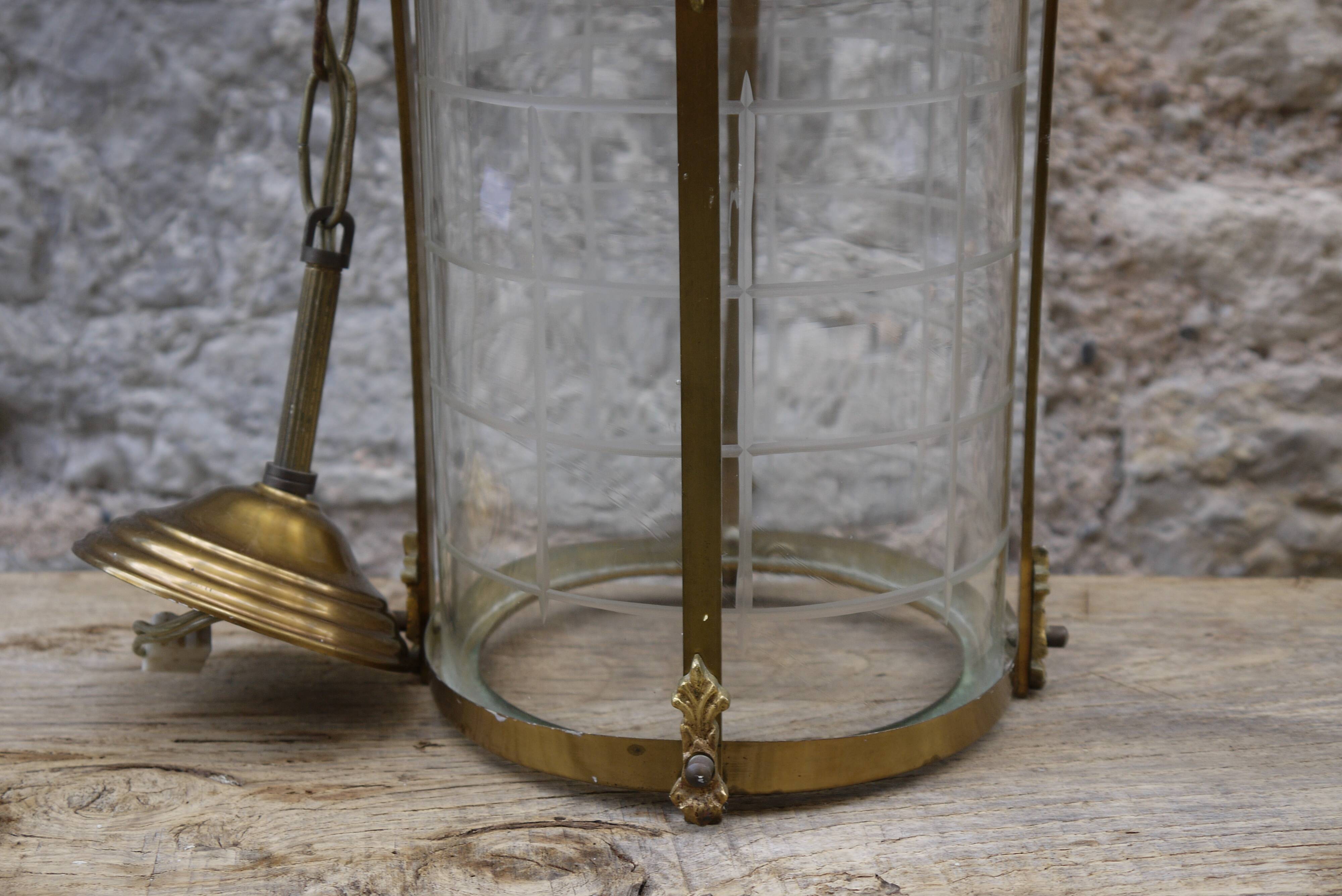 Lantern in brass and chissed glass