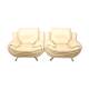 Paire de fauteuils contemporains en similicuir