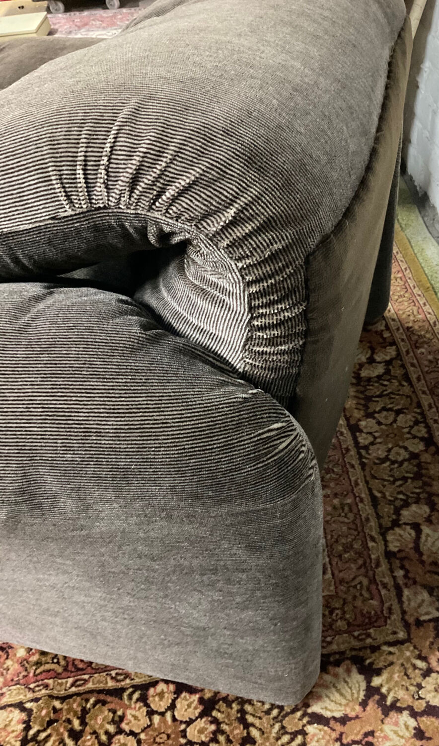 Maralunga armchair and Ottoman by Vico Magistretti 70s