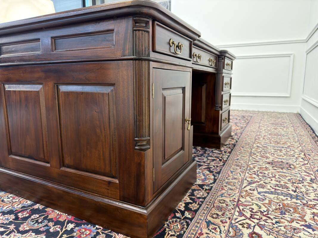 Classic English Desk Partnerdesk