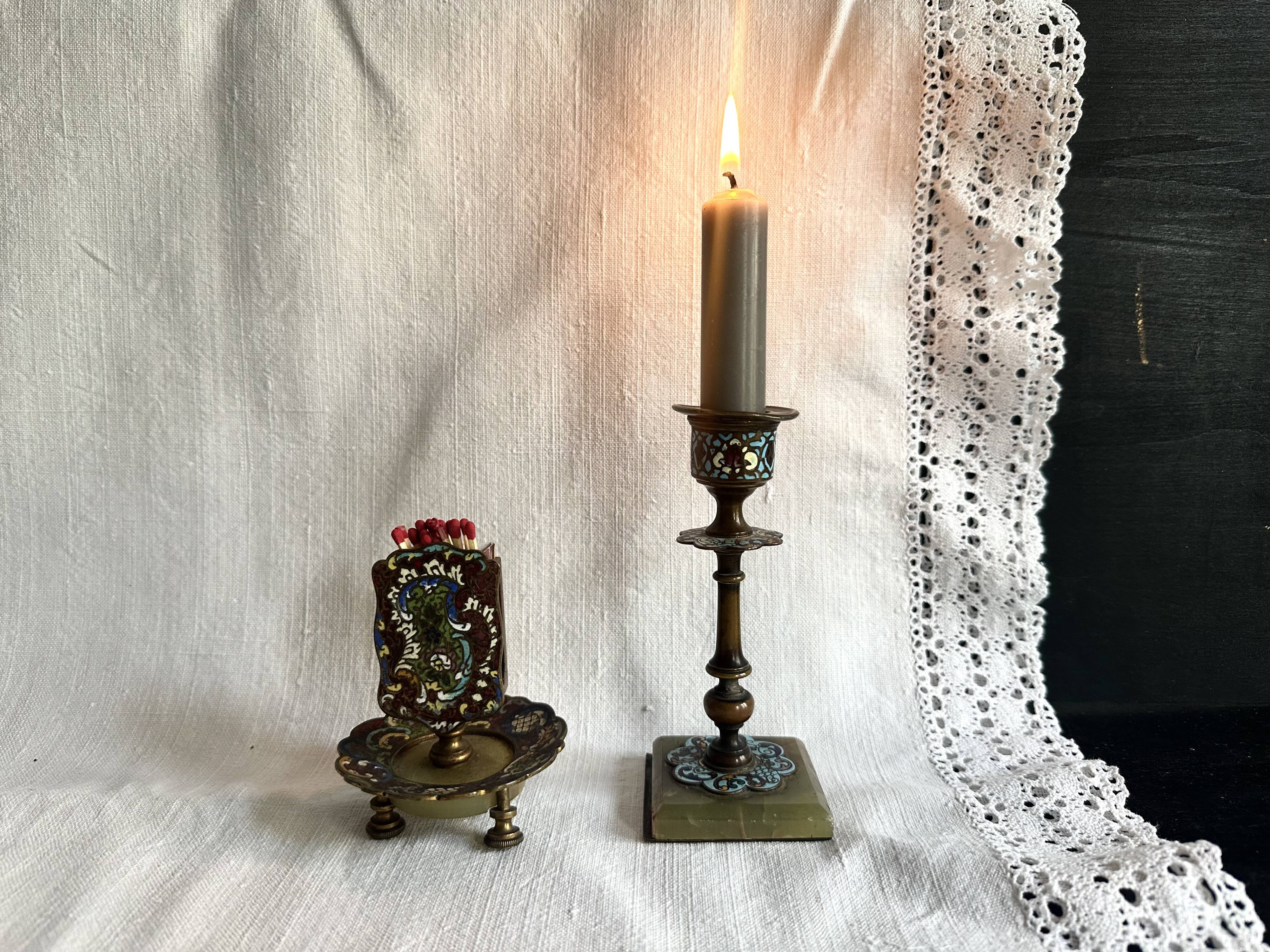 Bougeoir et porte allumettes en bronze et émaux cloisonnés XIXe