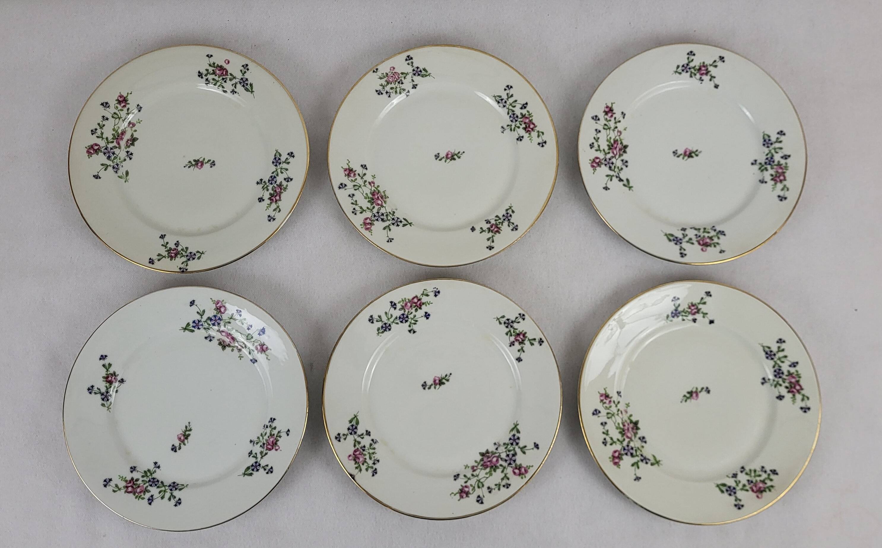 6 flat plates with cornflower decoration