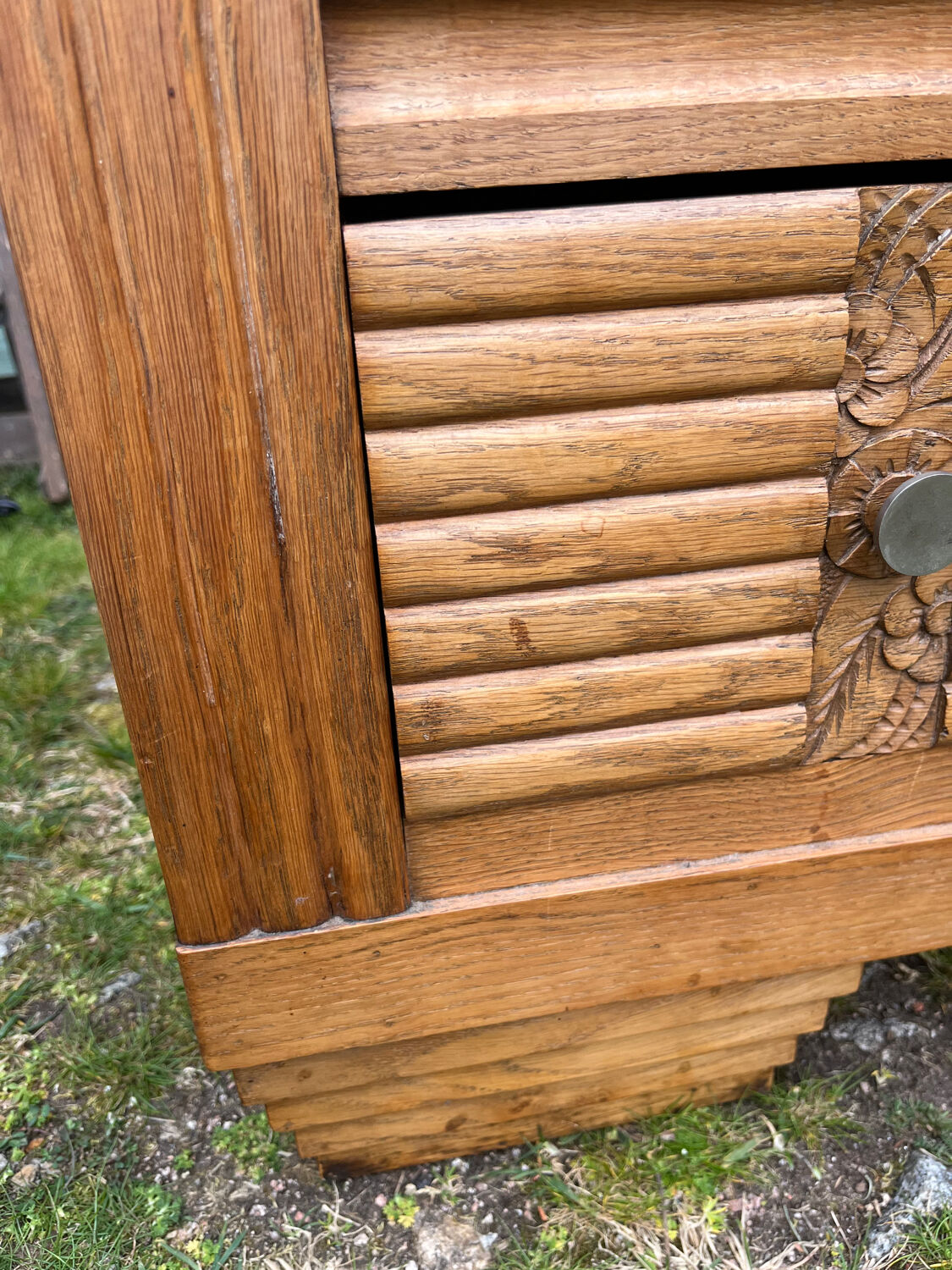 Art Deco chest of drawers
