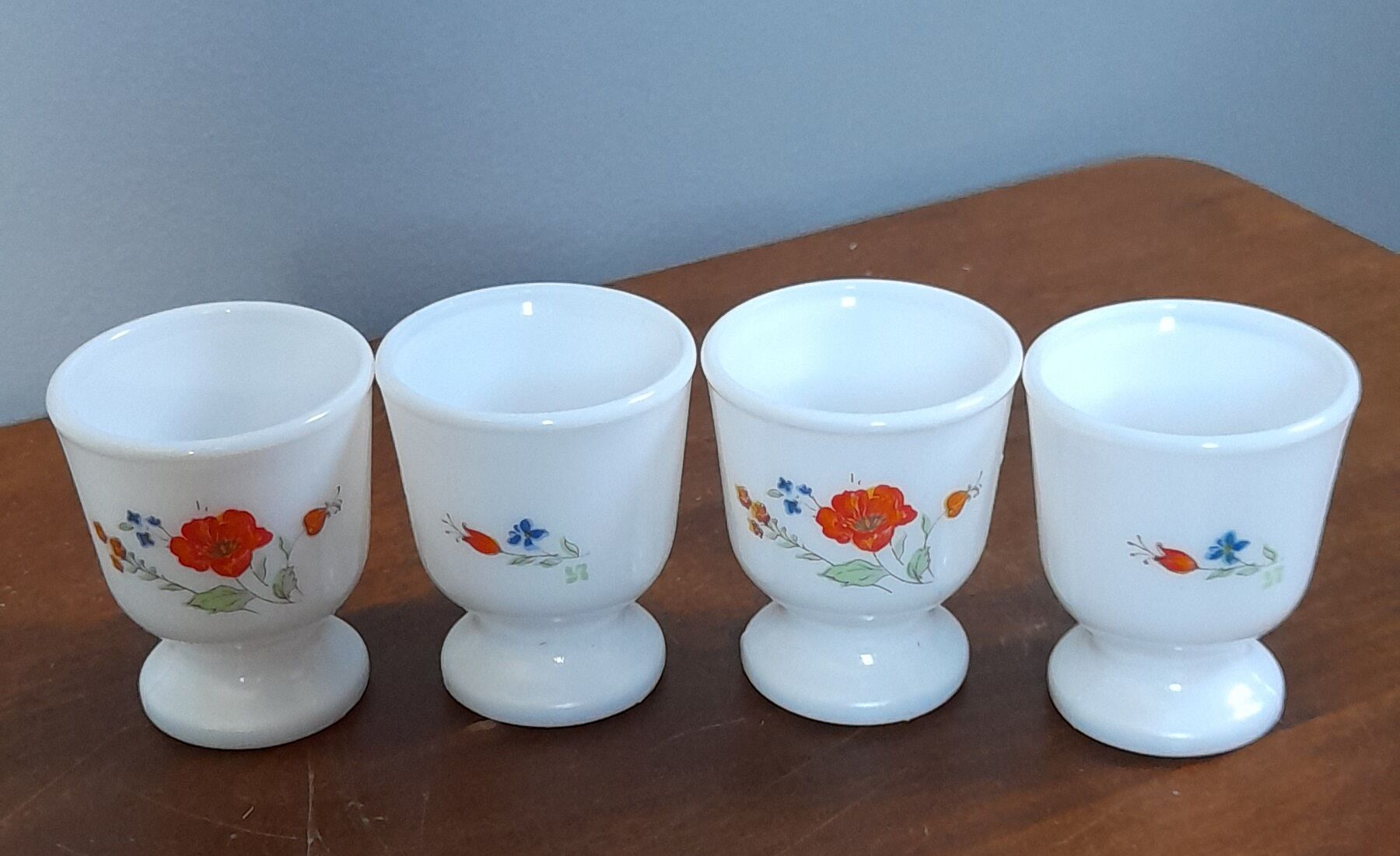Coquetier glass arcopal france floral décor 70s - vintage