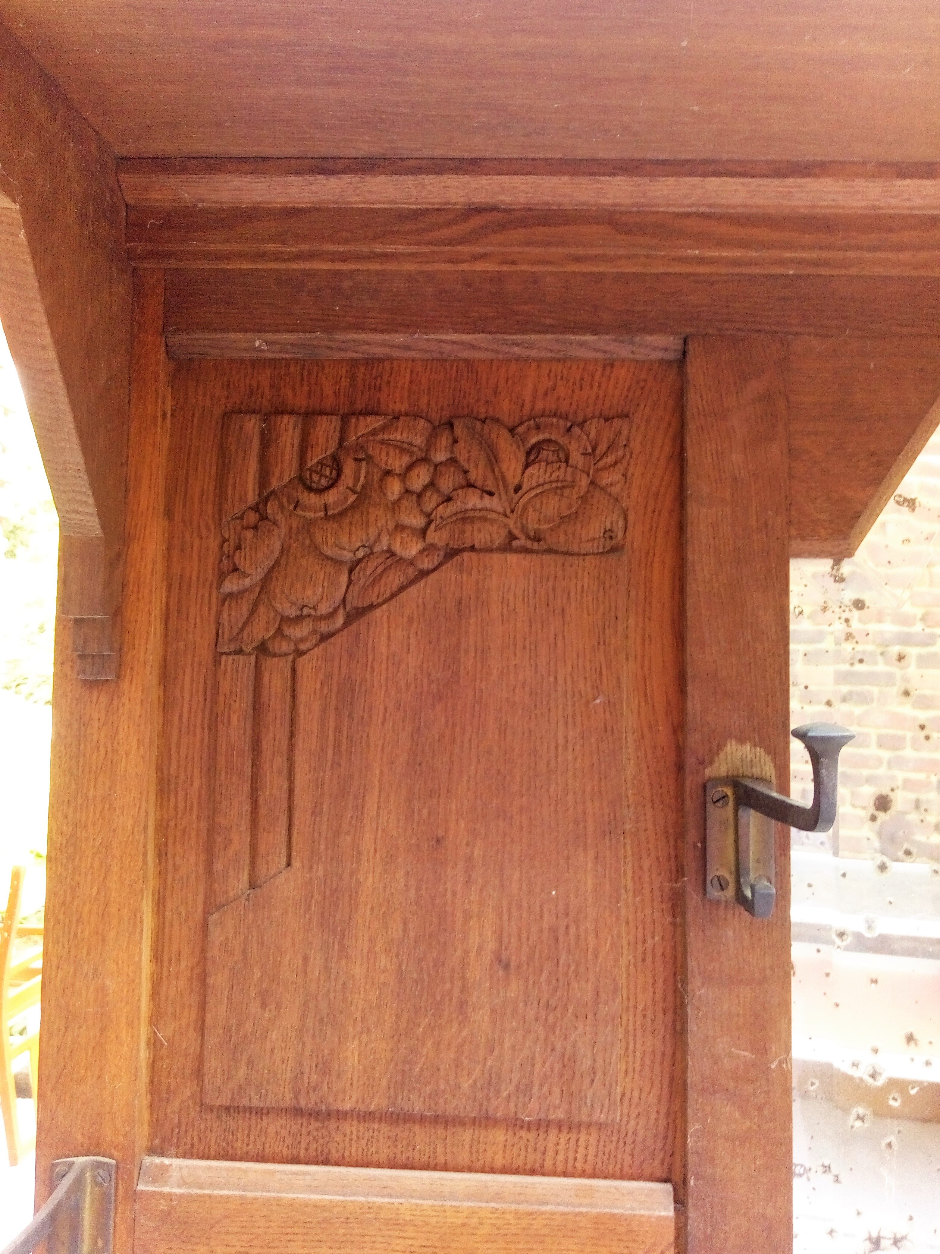 Early 20th entry locker