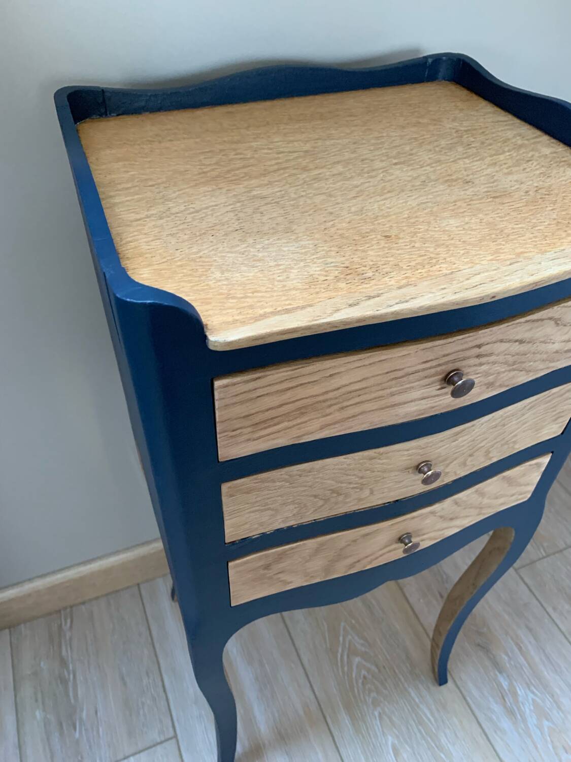 Bedside table / console