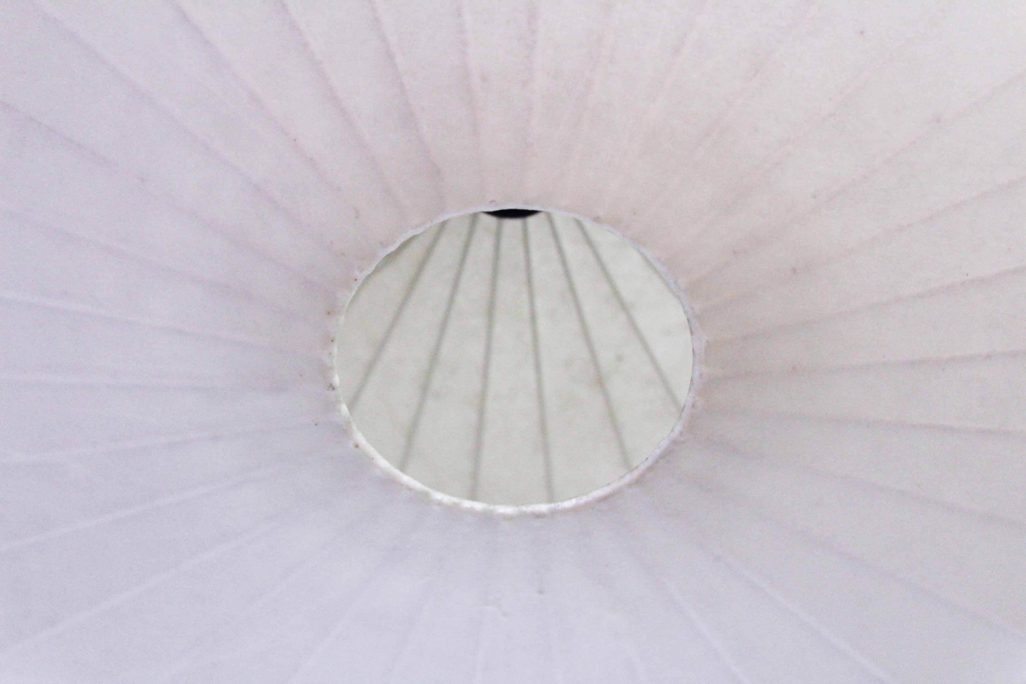 Cocoon hanging lamp 70