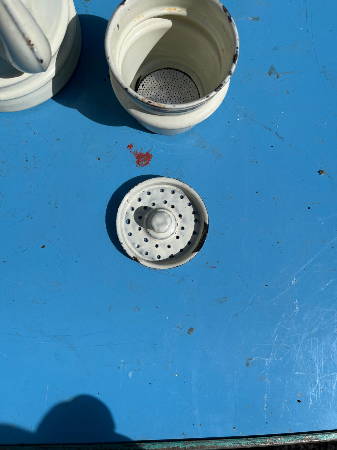 Enamelled coffee maker