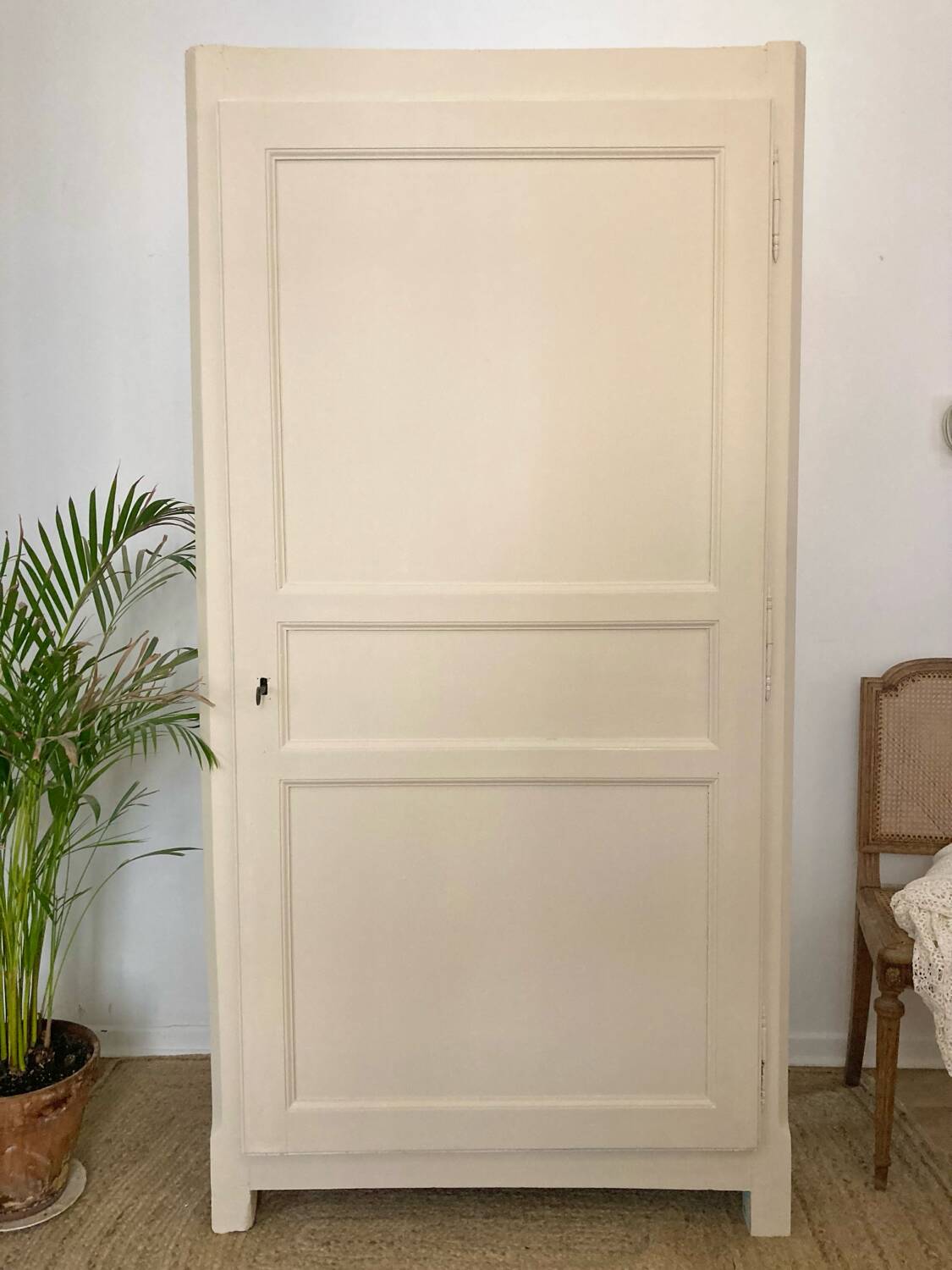 Parisian Bonnetiere wardrobe