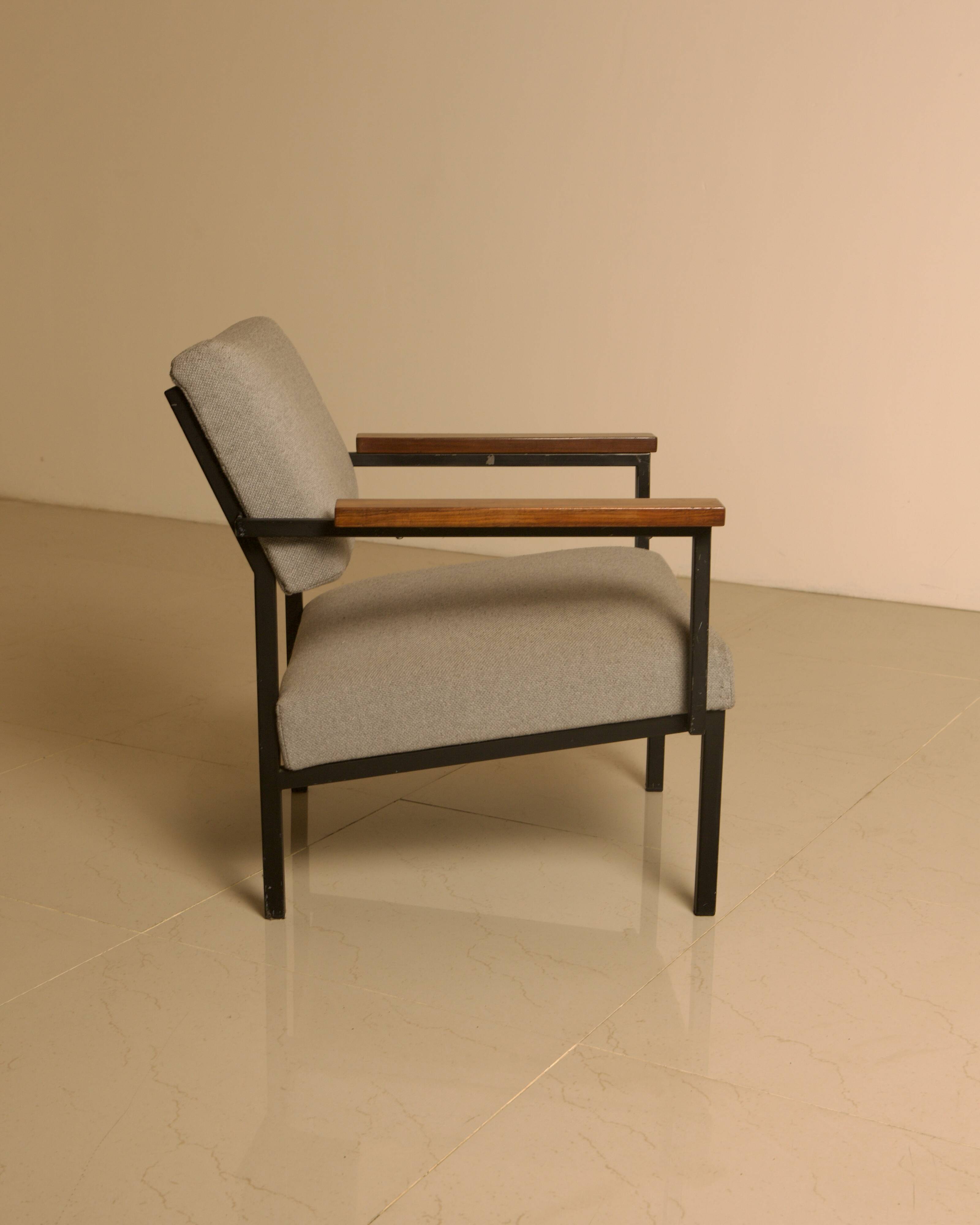 Grey fabric and wood lounge chair by Gijs van der Sluis from the 60s.