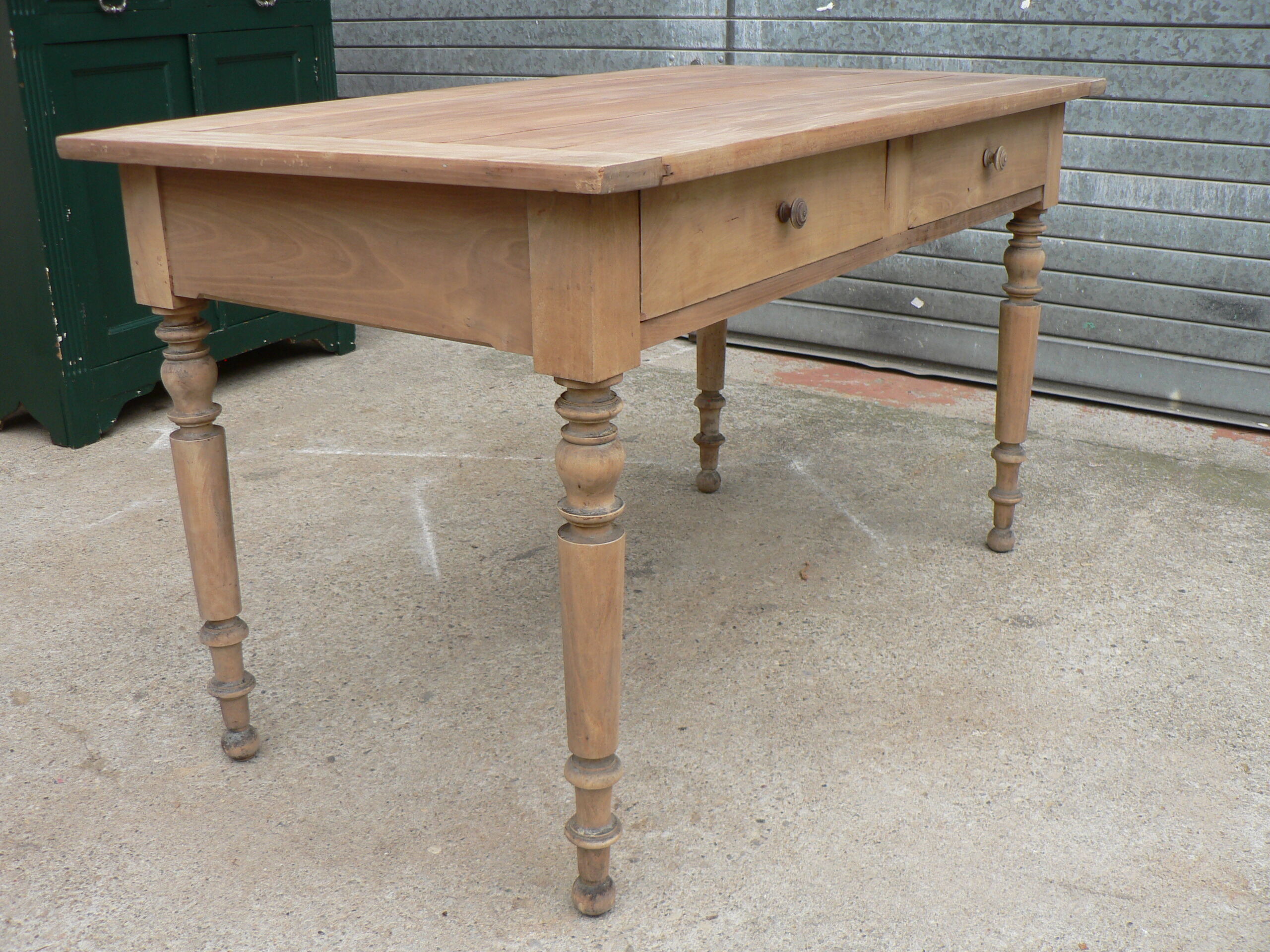 Table de ferme cuisine décapé 131cm