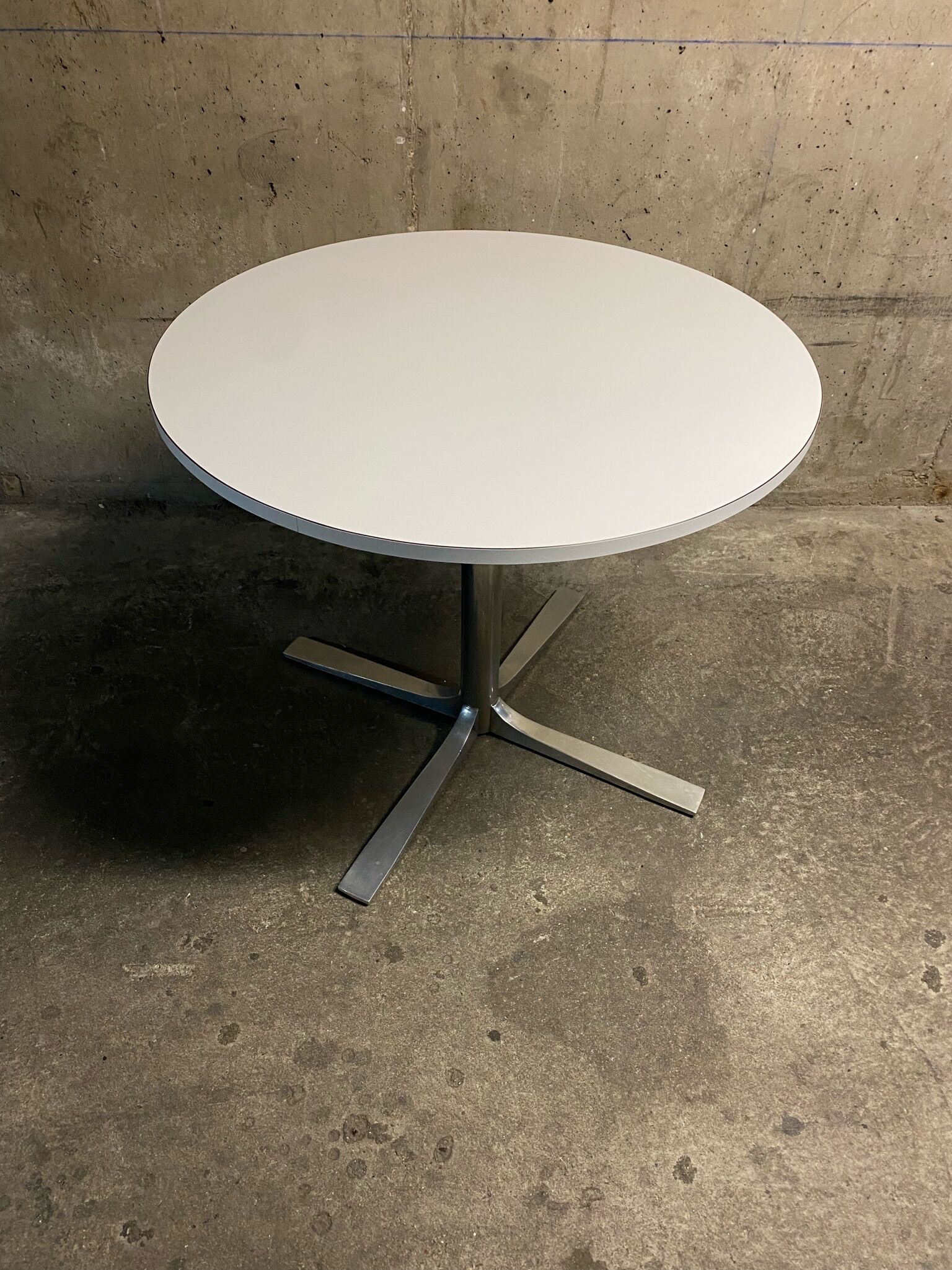 Vintage dining table Roche Bobois