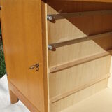 Oak chest of drawers