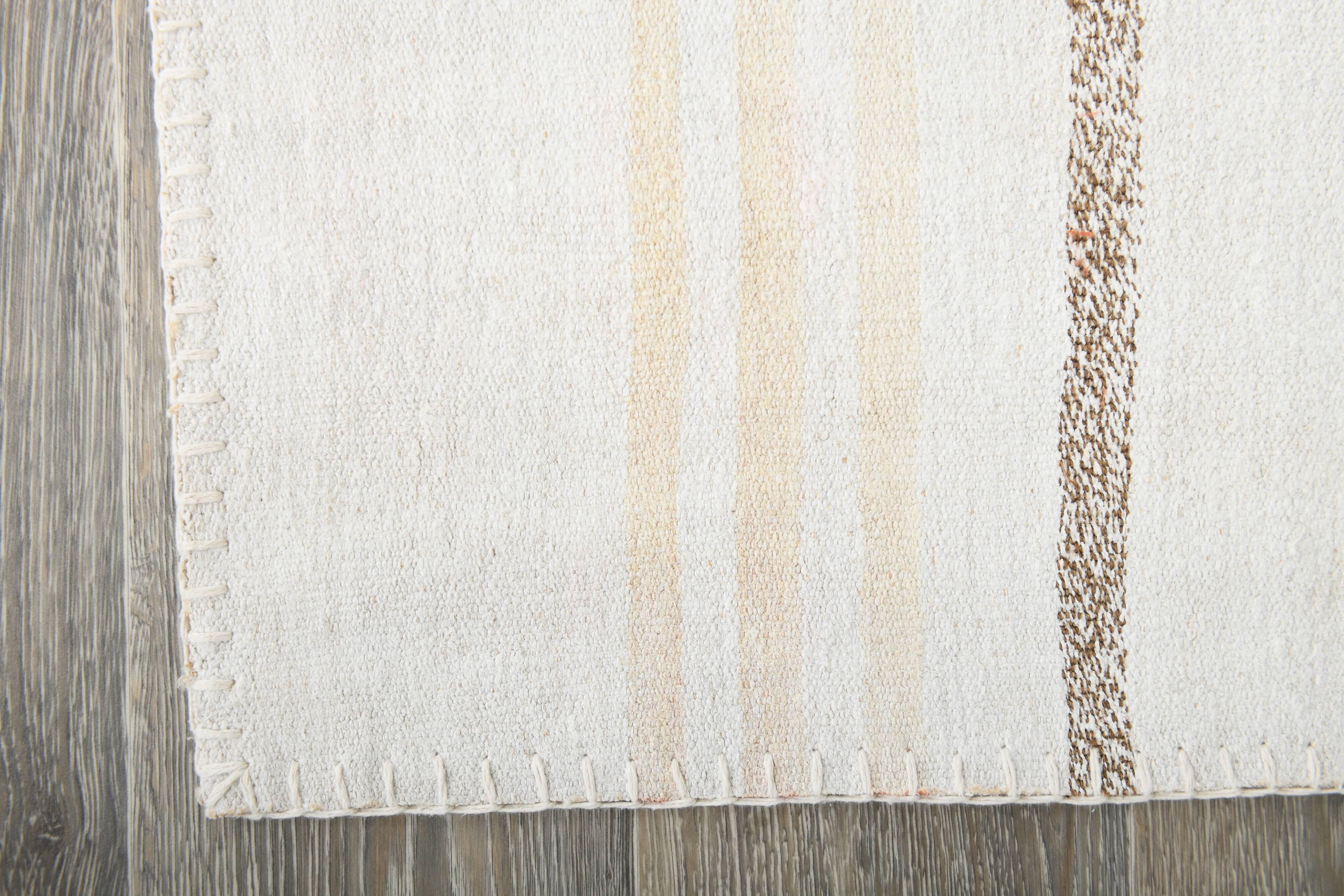 Off-White Oversize Vintage Kilim Rug For Designer, 238x302 Cm