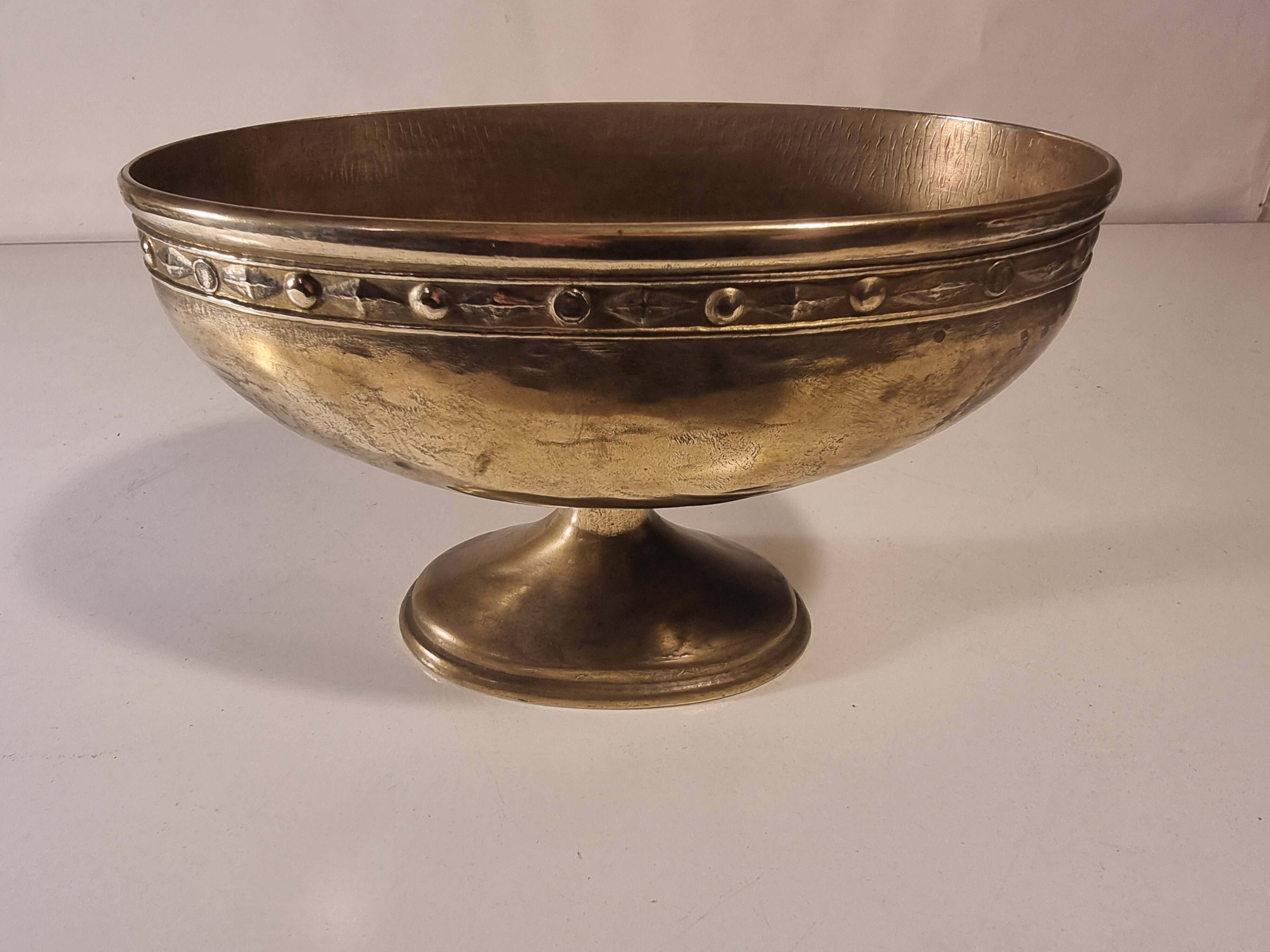 Bronze cup