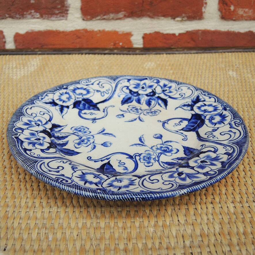 Ancienne assiette à dessert Creil Montereau – Flora